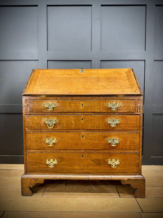 Georgian Oak Bureau Desk / Writing Desk / Sideboard Chest Of Drawers