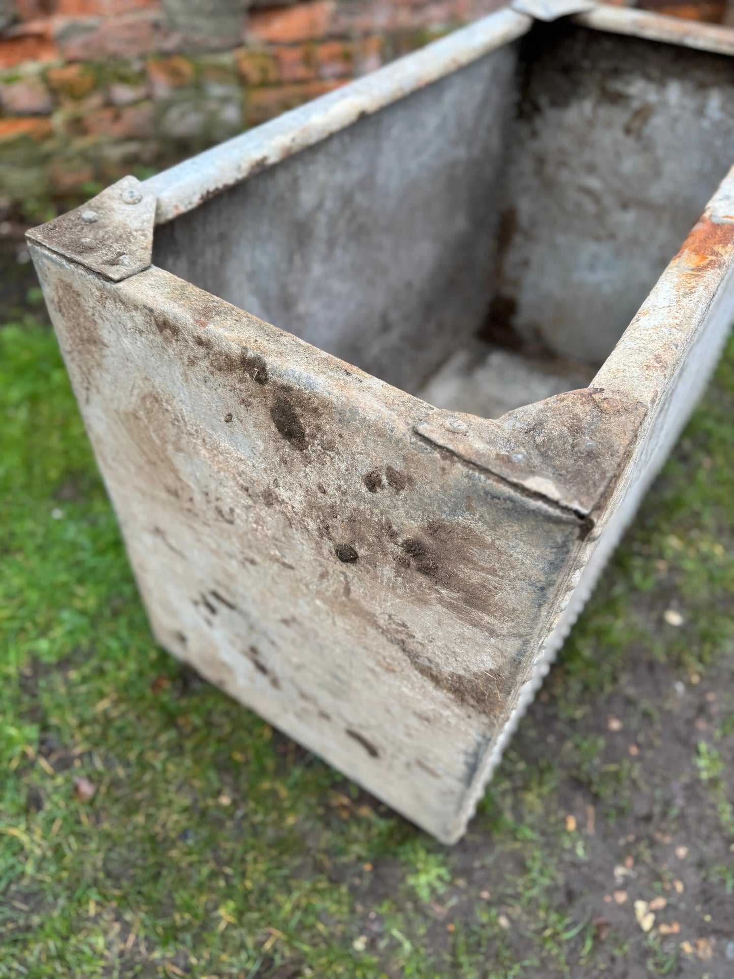 Riveted Galvanised Trough Planter /  Raised Flower Bed Plant Olive Tree Pot Z6 RUSTIC WAREHOUSE NORFOLK