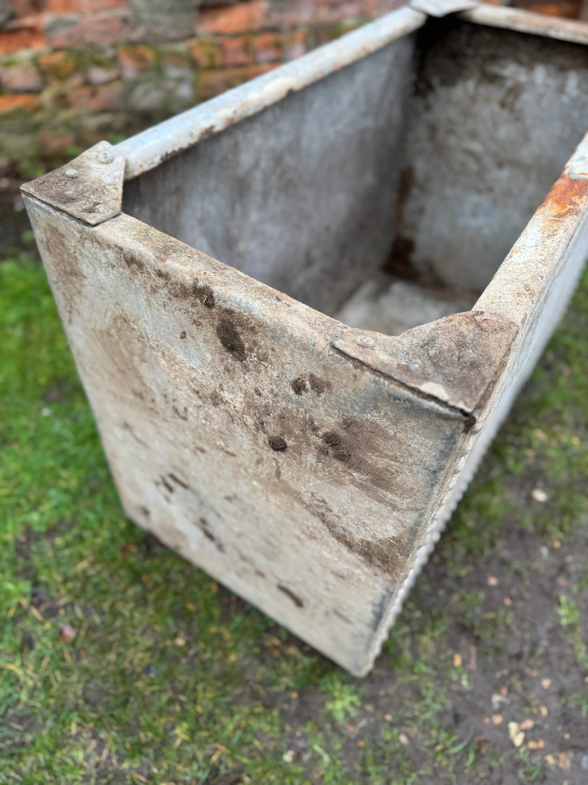 Riveted Galvanised Trough Planter /  Raised Flower Bed Plant Olive Tree Pot Z6 RUSTIC WAREHOUSE NORFOLK