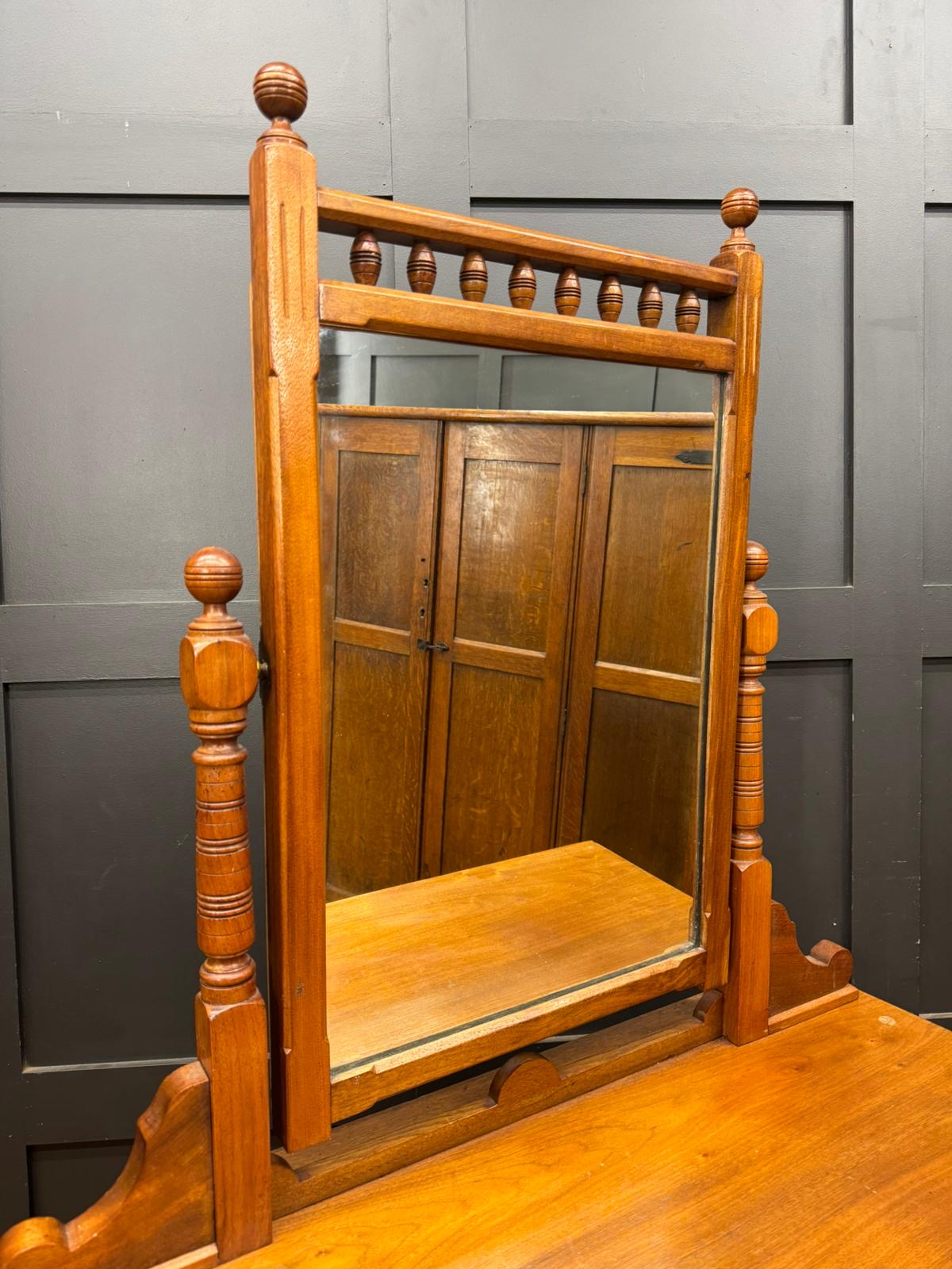 Antique Walnut Chest of Drawers by Maple & Co \ Edwardian Dressing Table