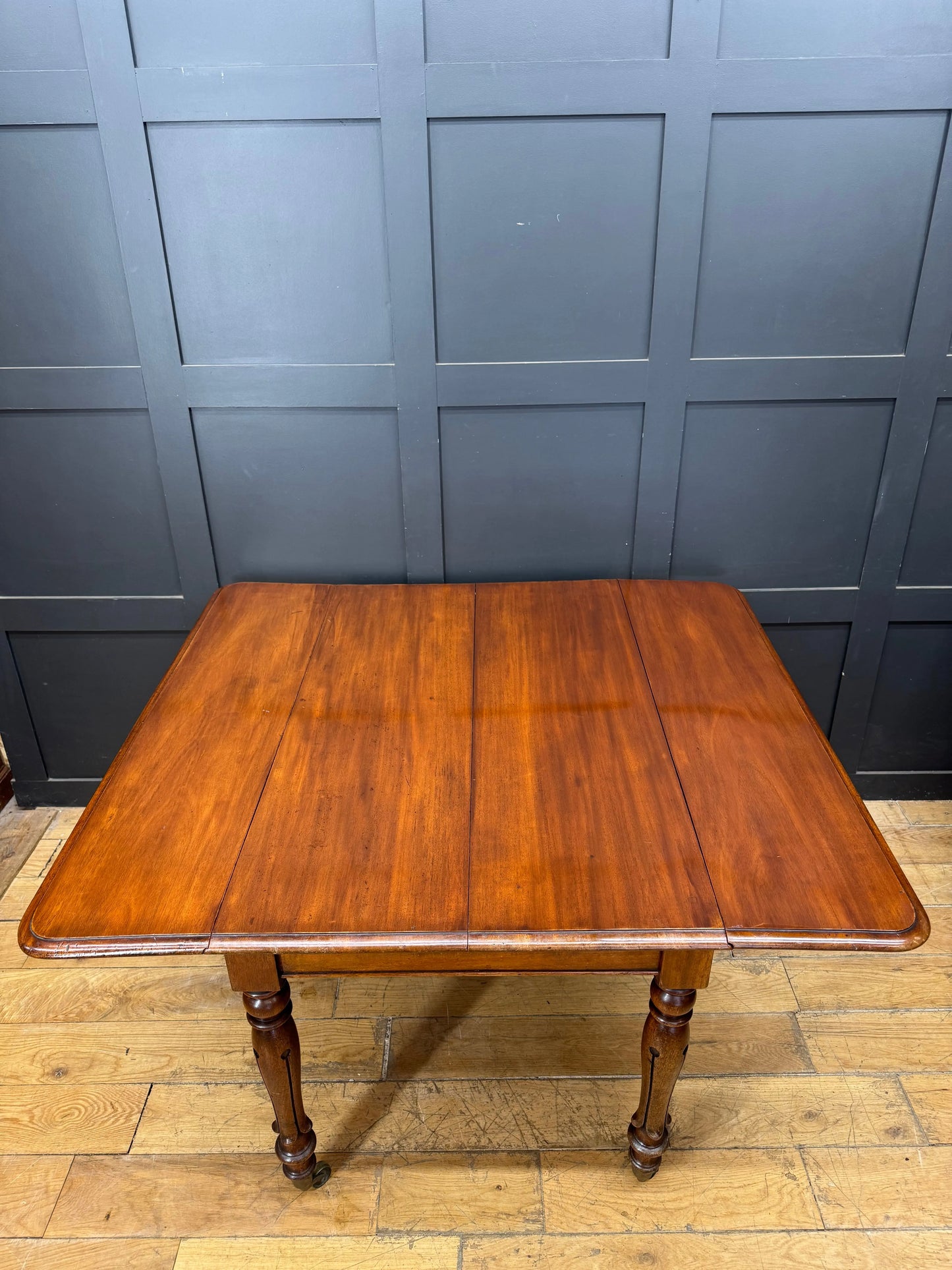 Antique Victorian Mahogany Extending Drop Leaf Dining Table on Castors Console