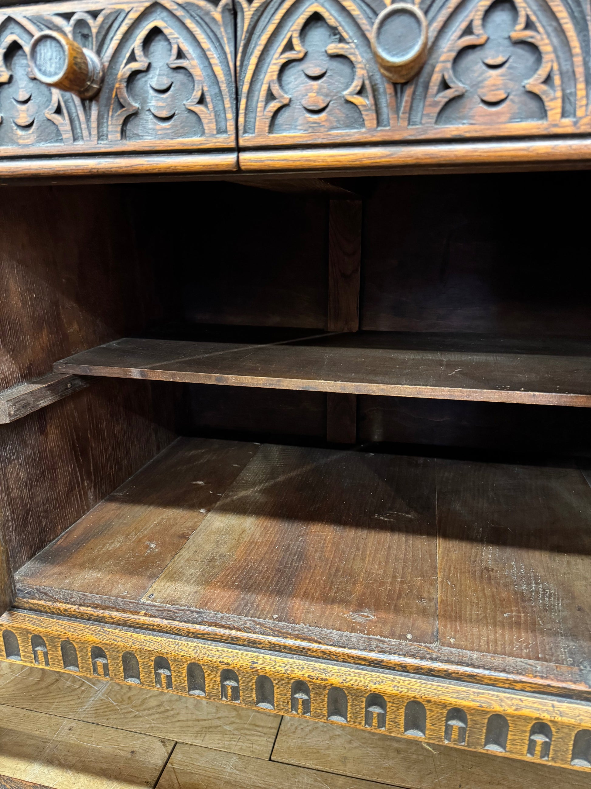 Vintage Carved Oak Dresser Sideboard Cabinet / Welsh Dresser Kitchen RUSTIC WAREHOUSE NORFOLK