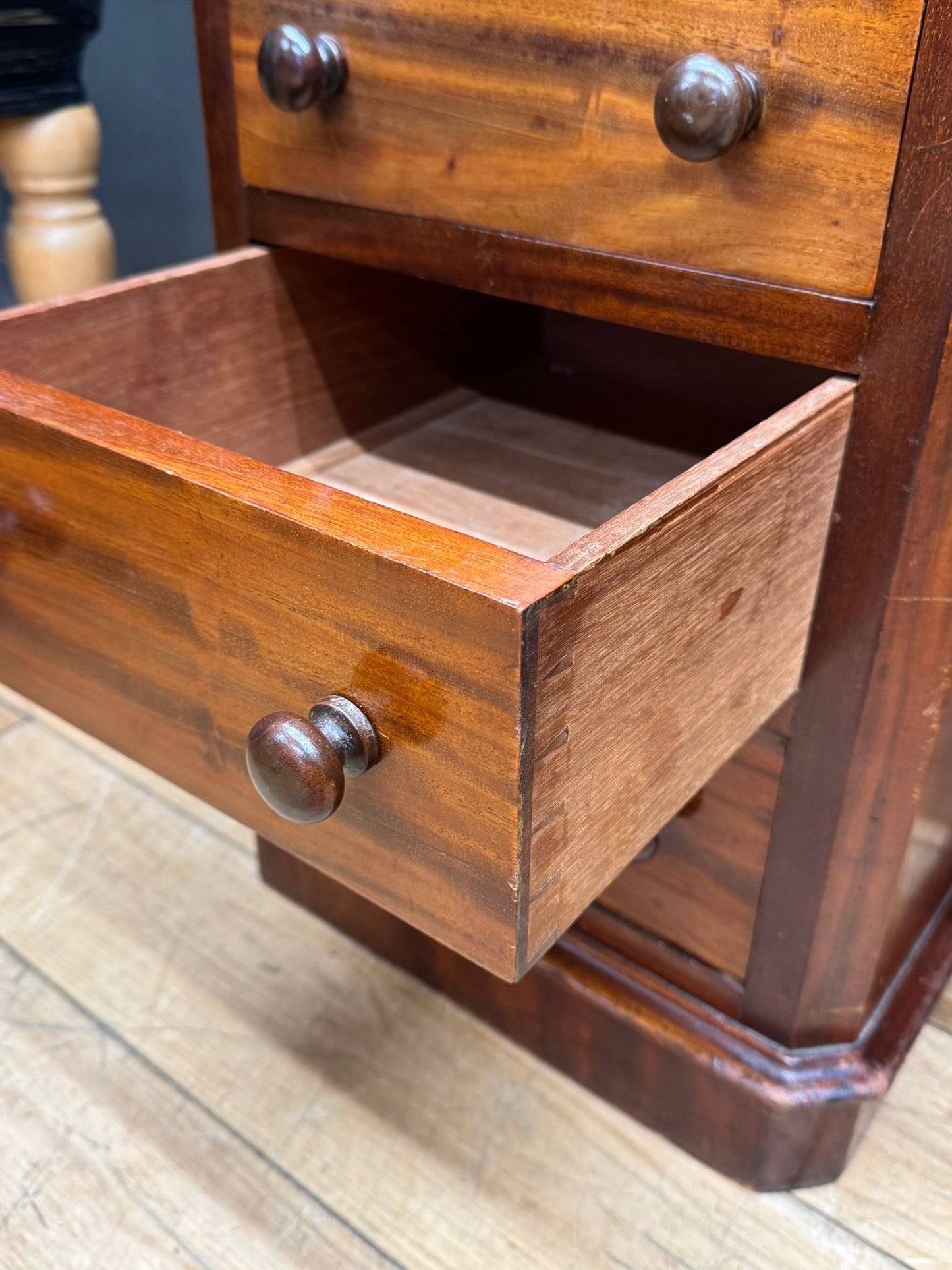 Antique Mahogany Pedestal Desk with Black Leather Top / Dressing Table