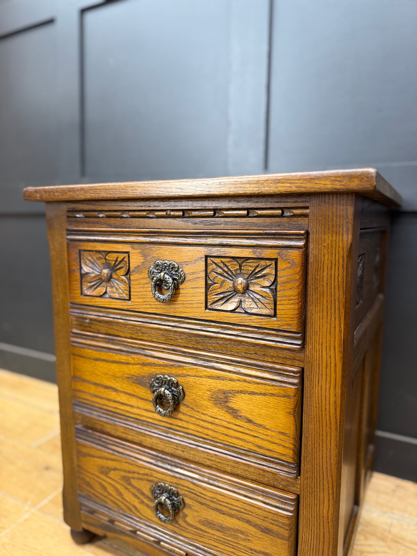 Old Charm Oak Bedside Cabinet 3 Drawer Chest of Drawers Wood Bros Vintage