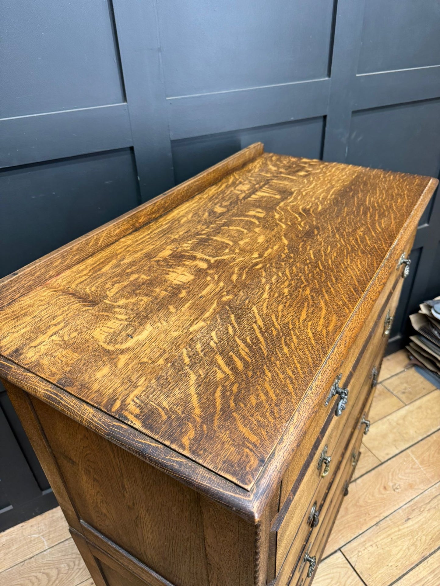 Antique Tiger Oak Chest of Drawers – Farmhouse, Rustic Bedroom, Hallway Storage