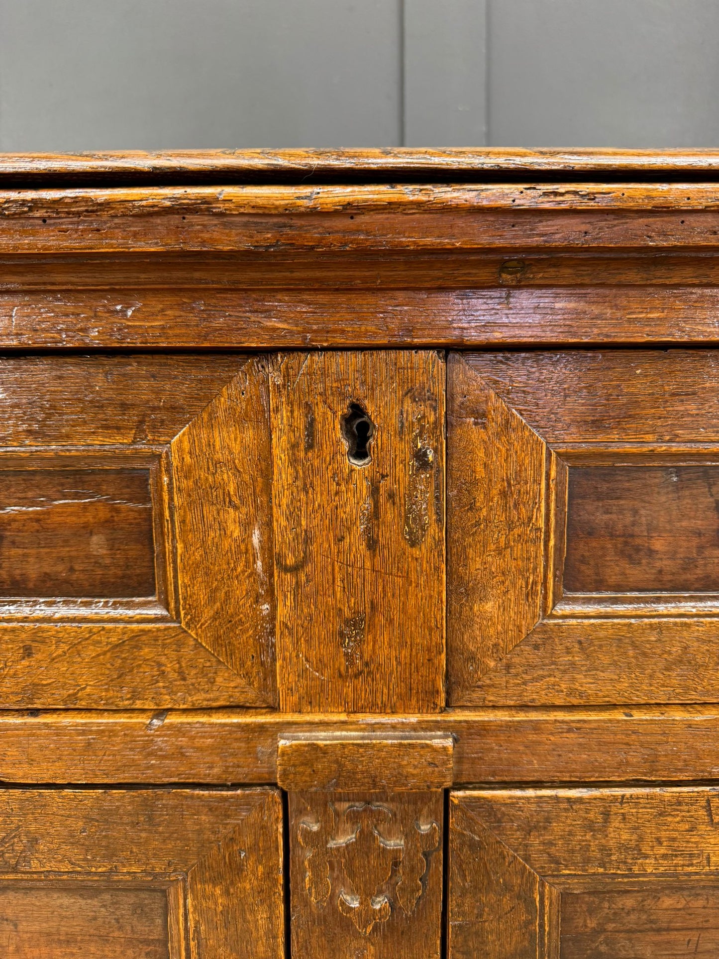 17th Century Oak Cabinet – 4 Drawer Coffer Front 111cm TV Stand Chest Of Drawers