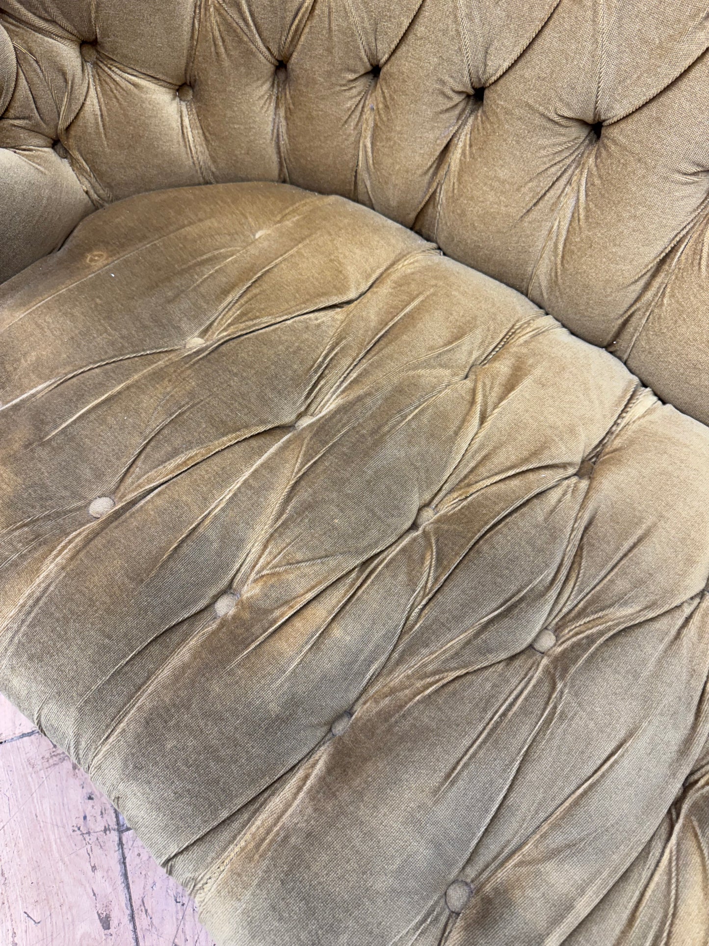 Victorian Style Button Back Sofa Settee Couch 2 Seater Dralon Castors Clam Back