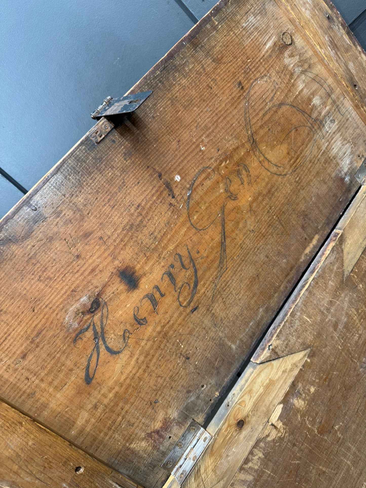 Antique Pine Storage Chest – Rustic Blanket Box / Coffee Table Trunk