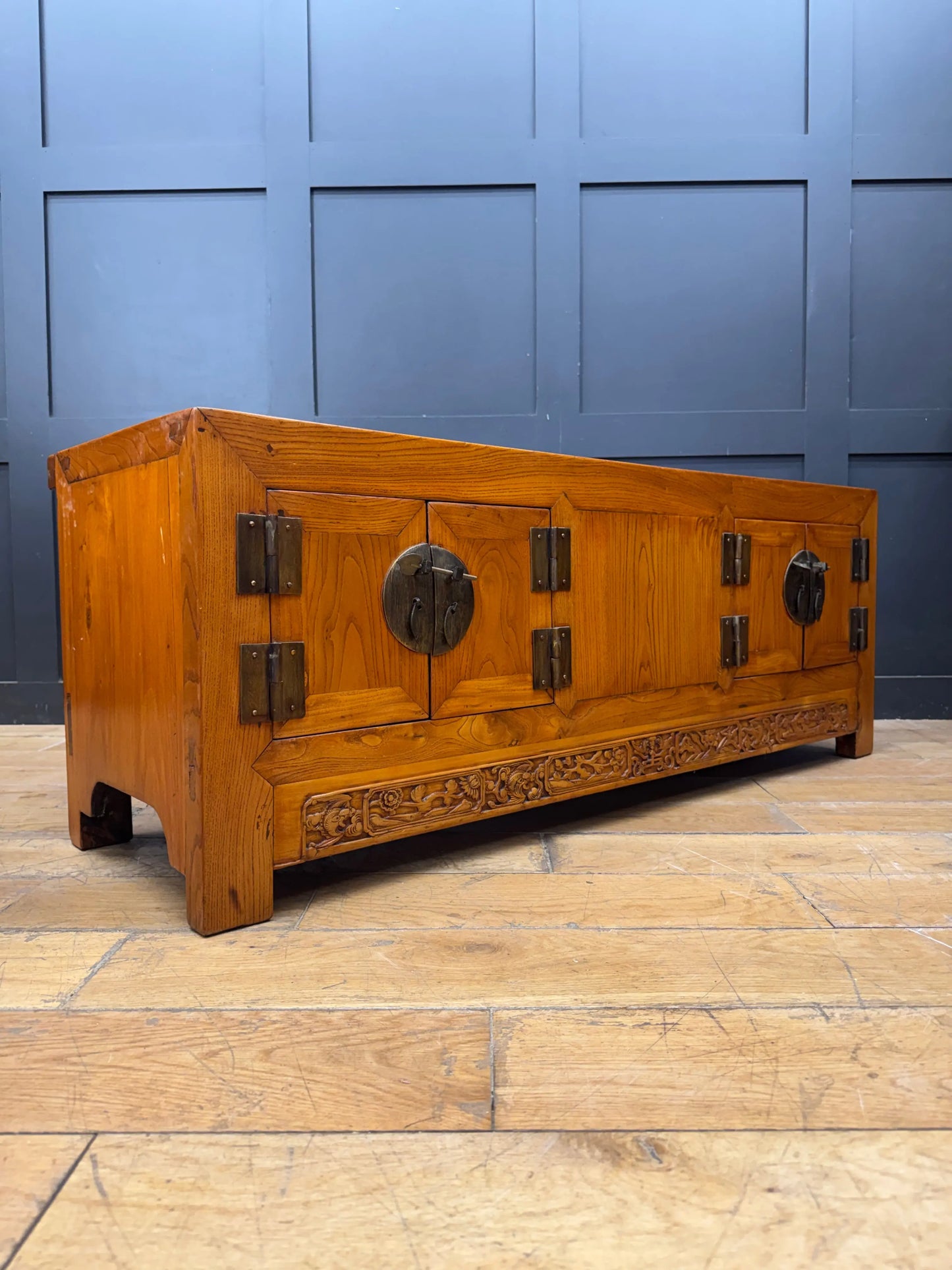 Vintage Chinese Elm Low Sideboard Cabinet / TV Media Unit Oriental Console