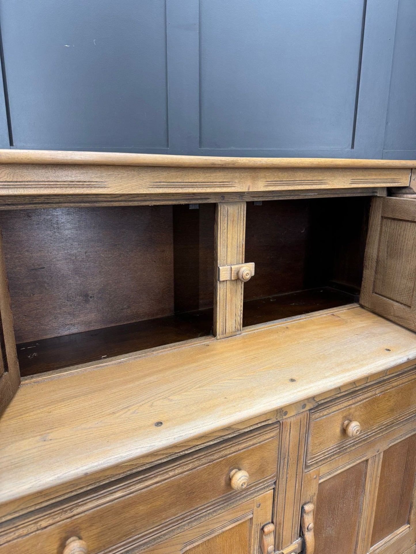 Vintage Ercol Court Cupboard – Stripped & Waxed Sideboard Cabinet / Home Bar