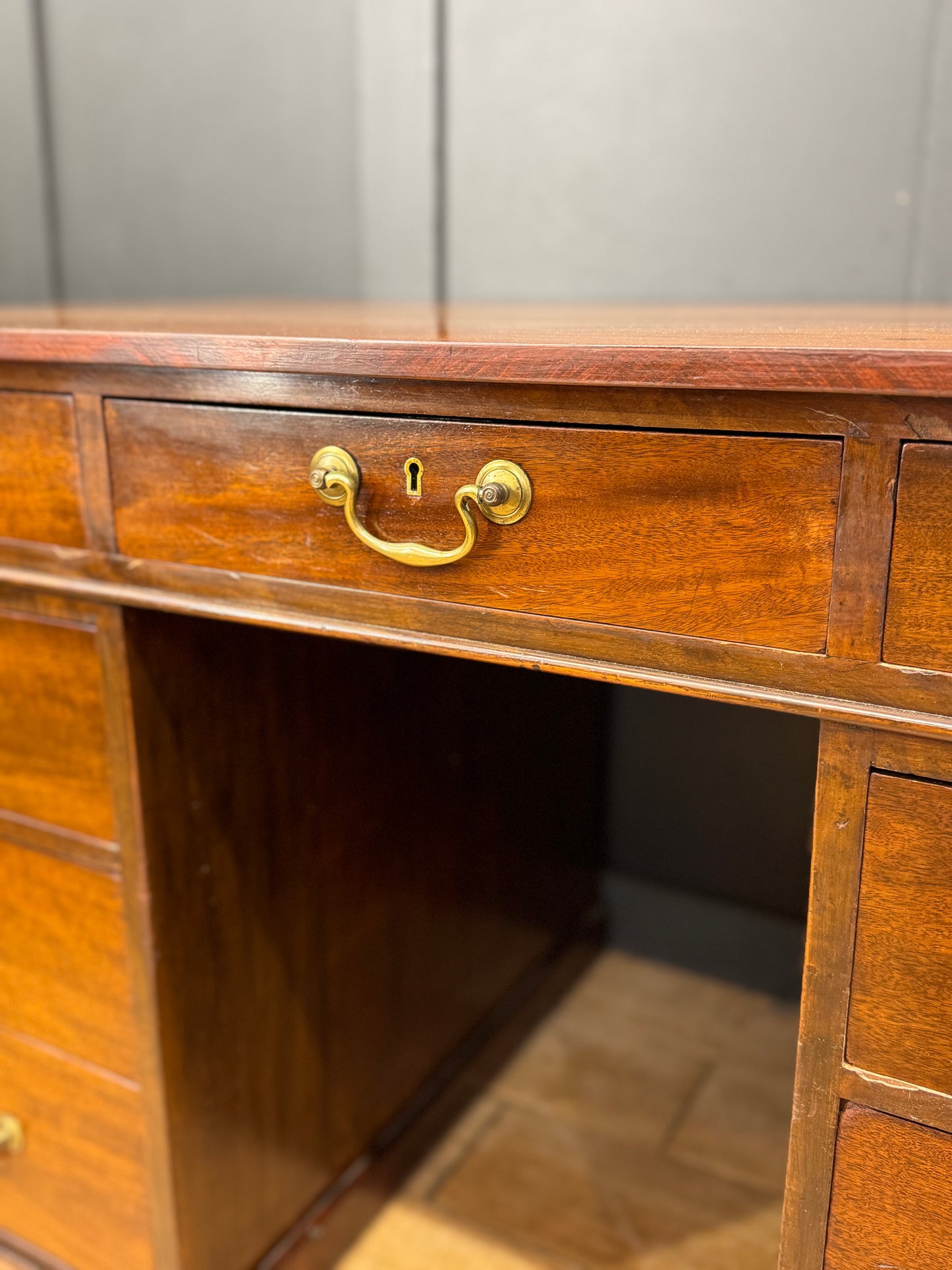 Antique Mahogany Twin Pedestal Desk Kneehole Writing Office Desk Computer Desk