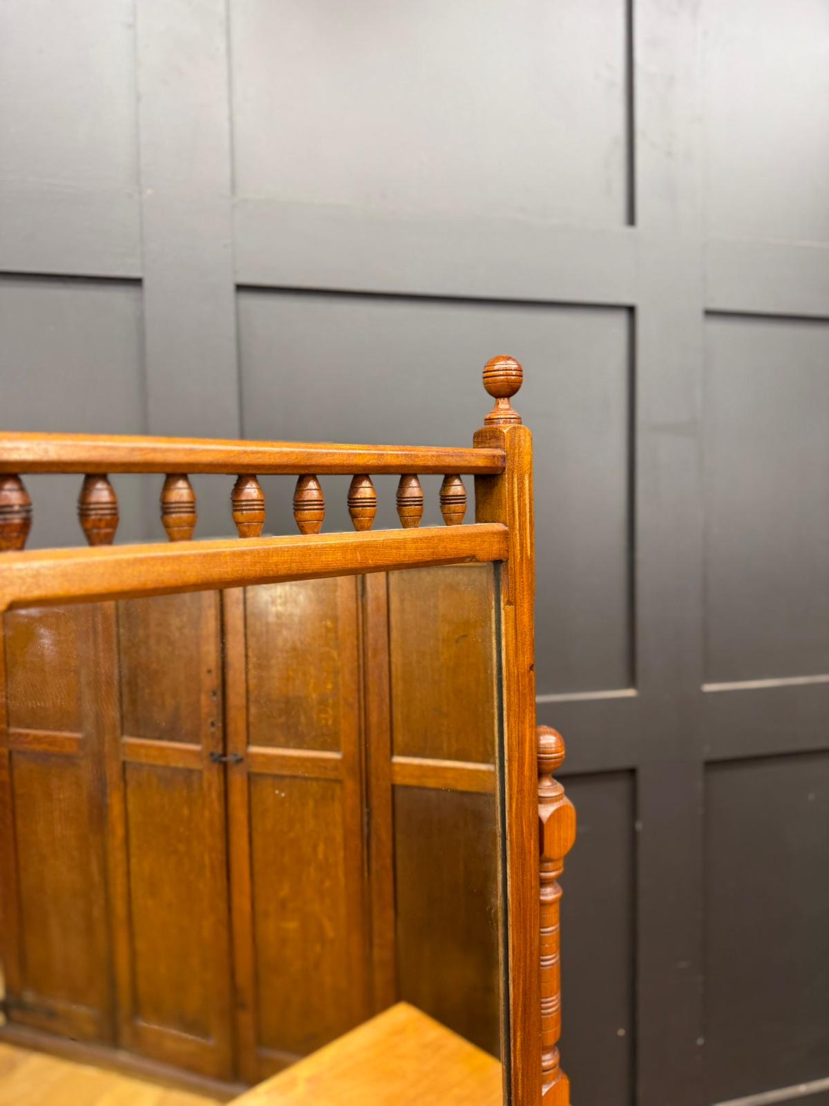 Antique Walnut Chest of Drawers by Maple & Co \ Edwardian Dressing Table