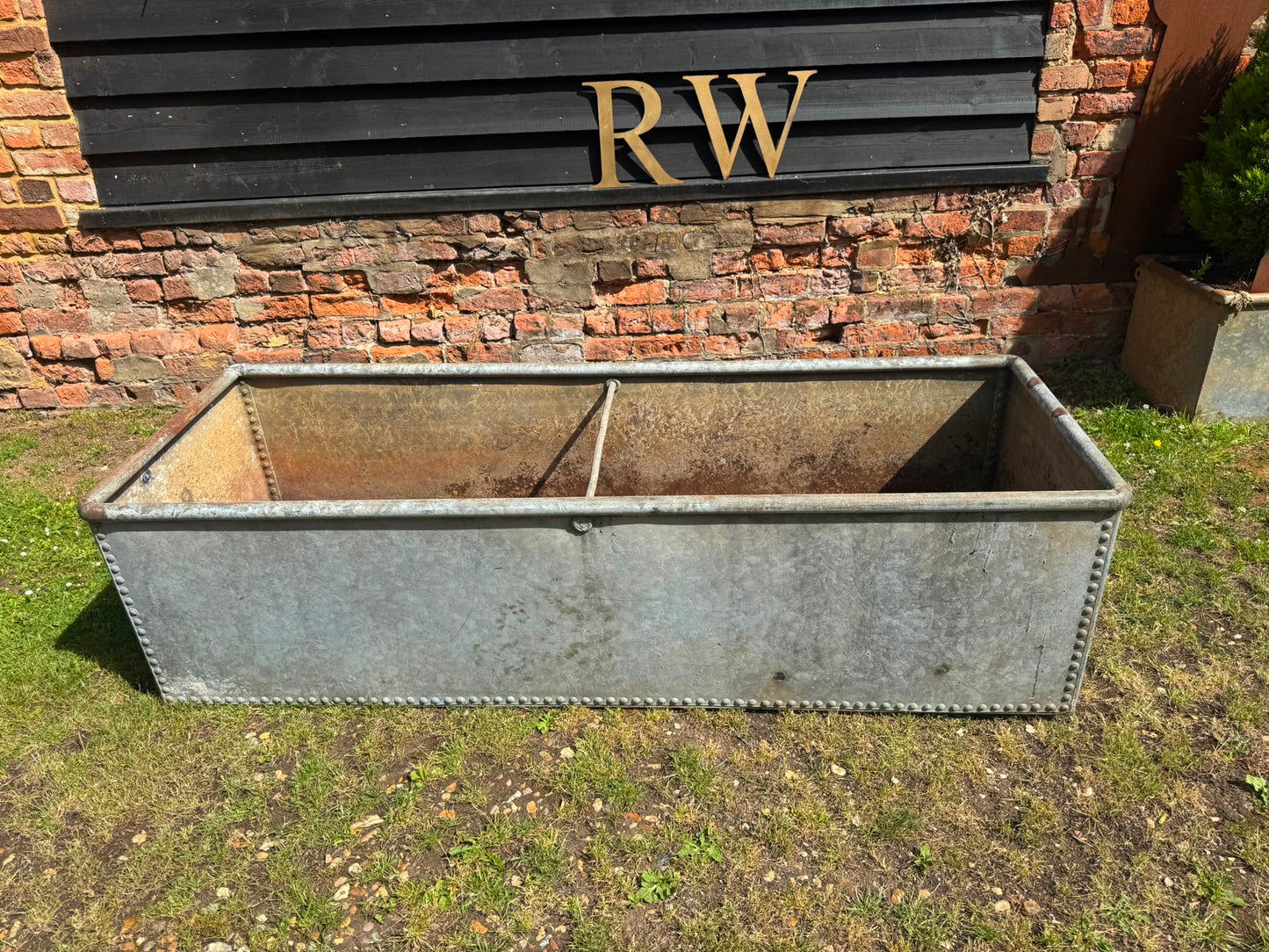 Large Antique Riveted Galvanised Water Trough Garden Planter 184cm (T4