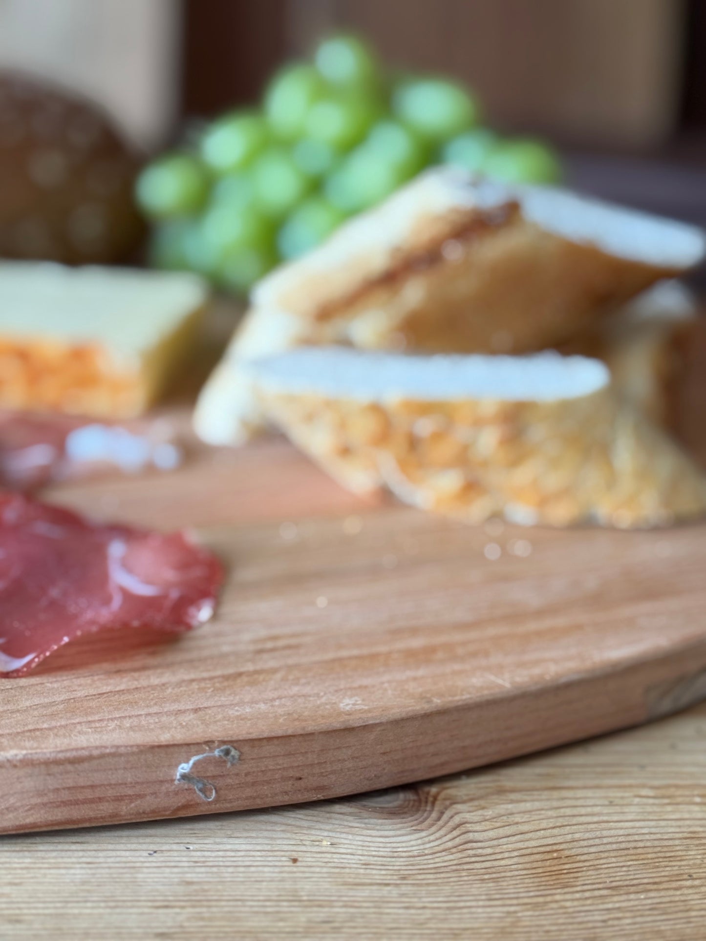 Wooden Bread Board / Chopping Board / Antipasti Sharing Platter / Cheese Board