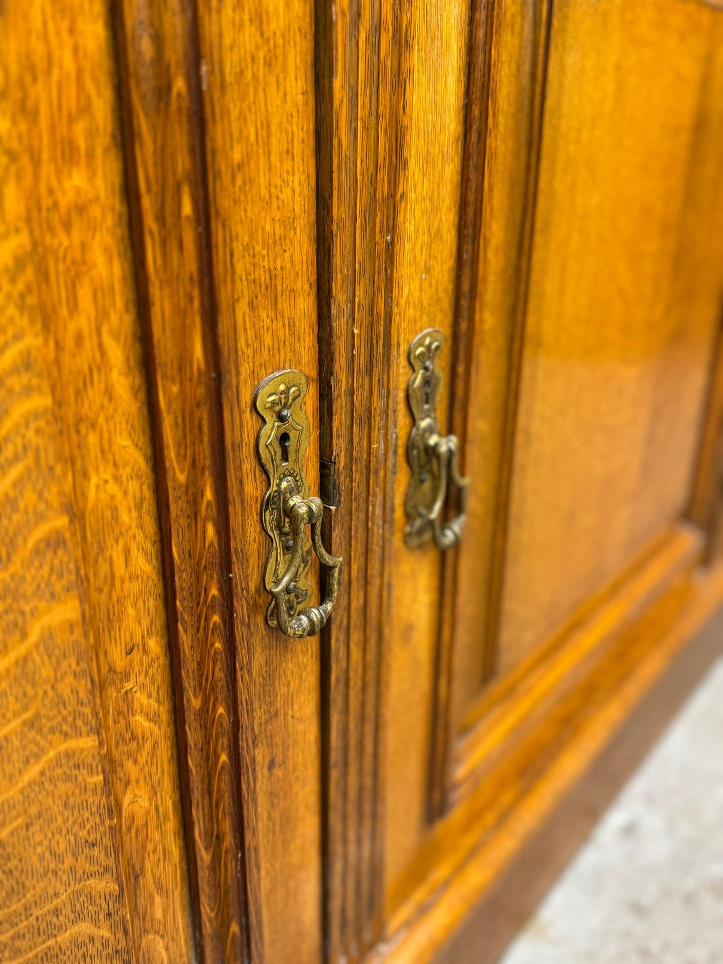 Victorian Solid Oak Breakfront Library Bookcase, TV Stand, Sideboard Display