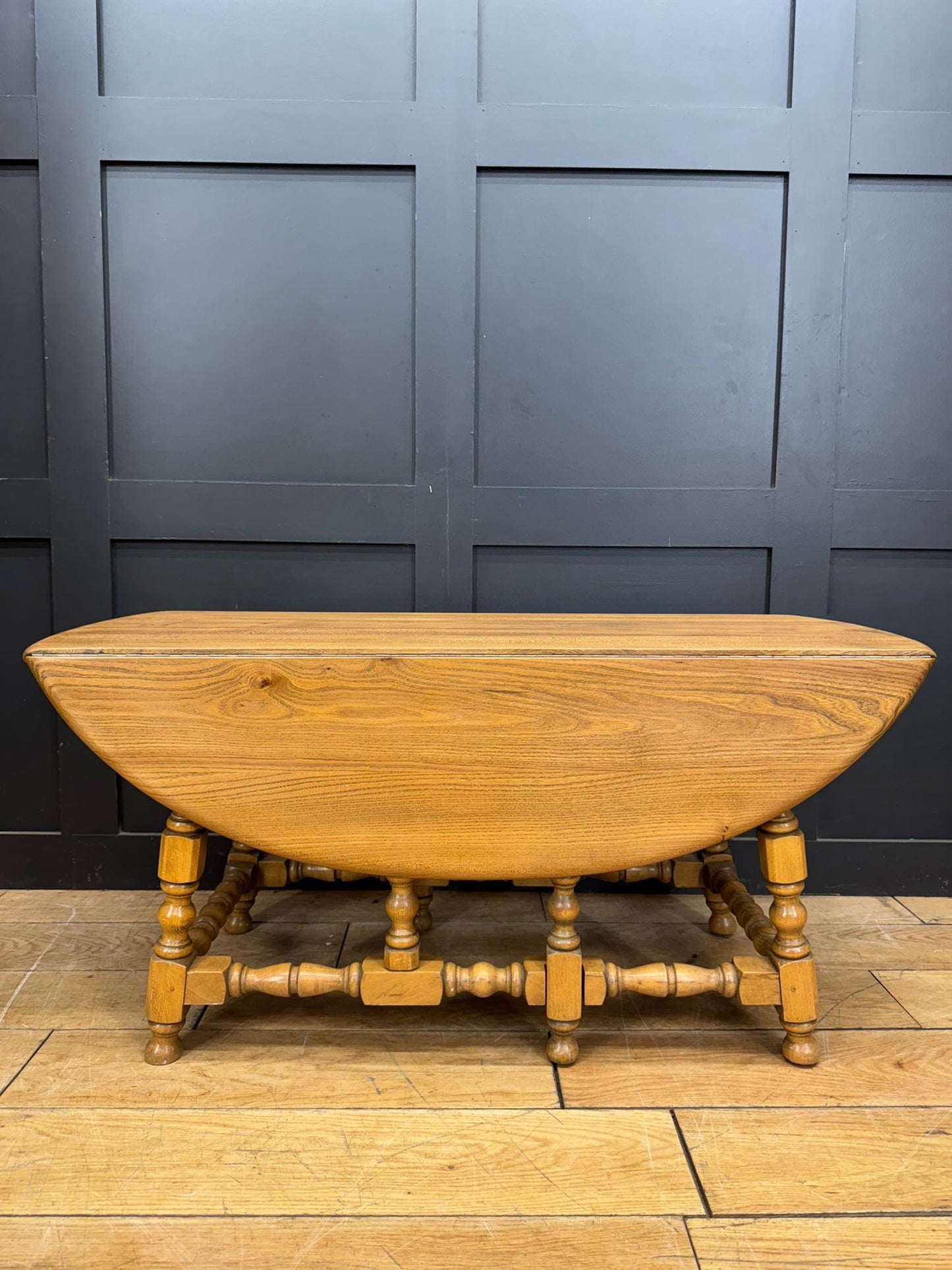 Vintage Ercol Model 506 Drop-Leaf Coffee Table in Light Elm – Tall Windsor Style