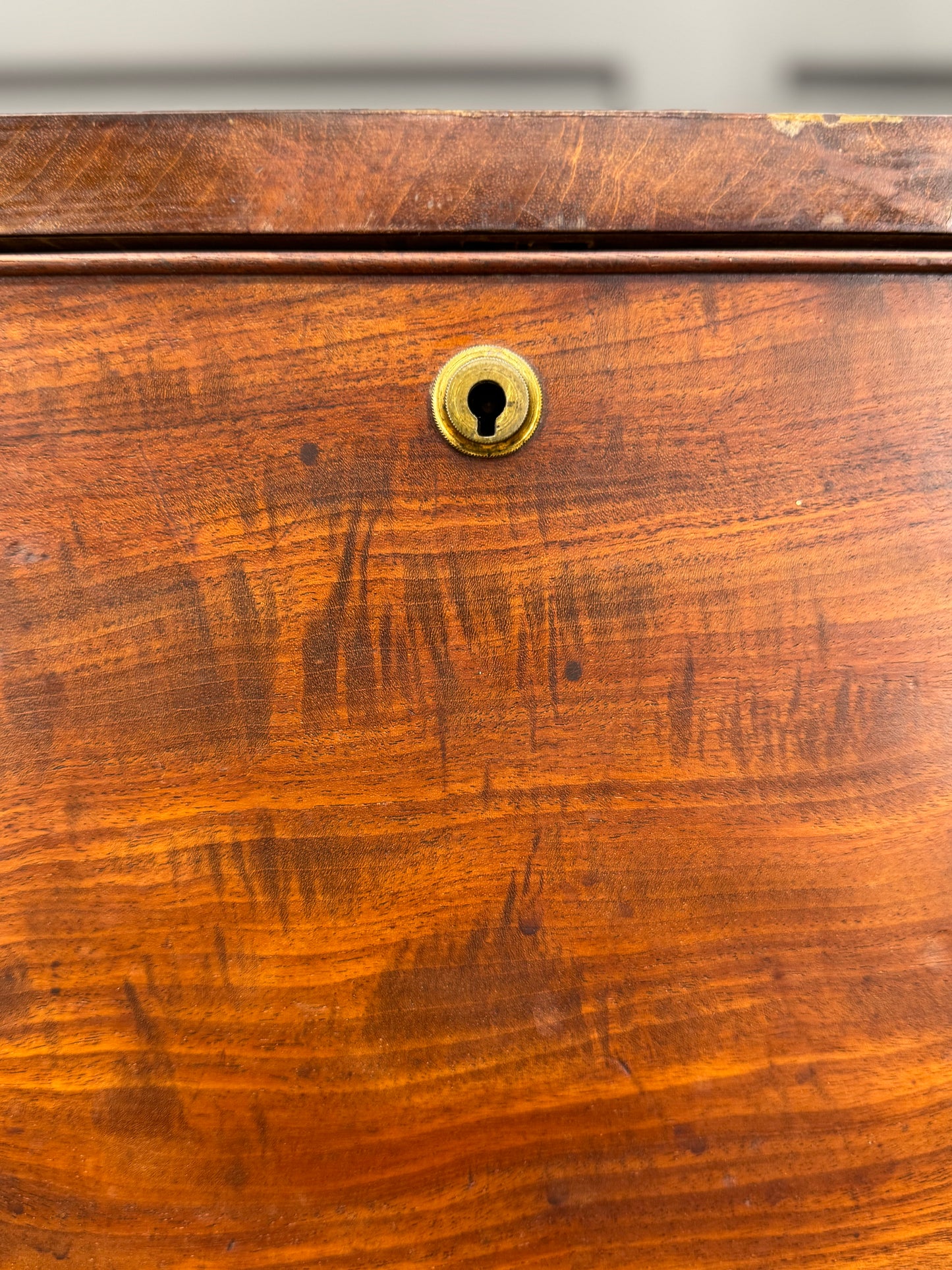 Antique Tall Mahogany Chest Of Drawers / Bedroom Clothes Storage Drawers 19th.C