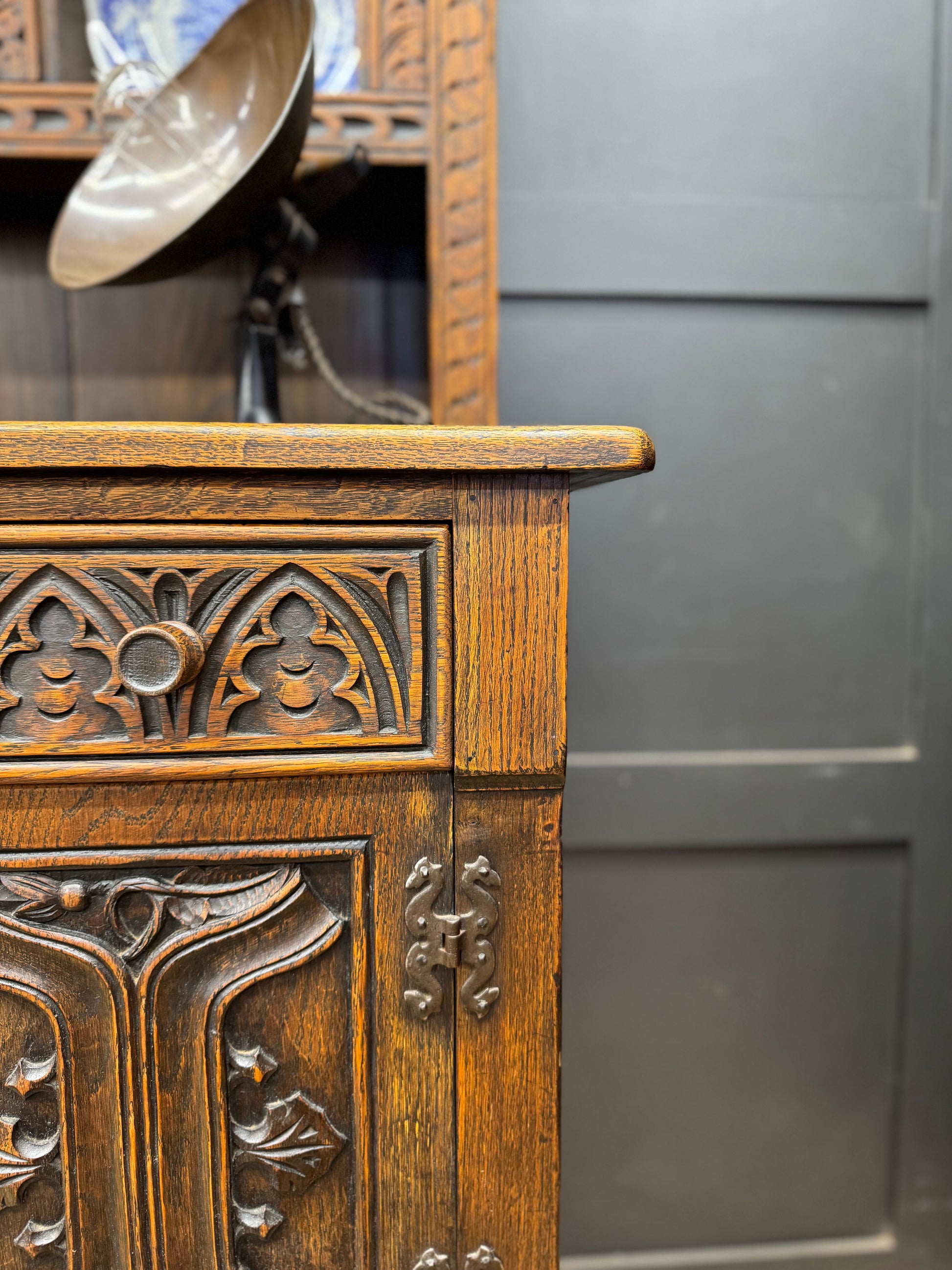 Vintage Carved Oak Dresser Sideboard Cabinet / Welsh Dresser Kitchen RUSTIC WAREHOUSE NORFOLK