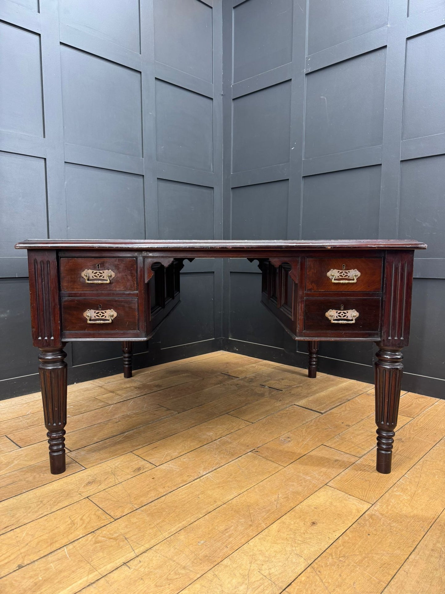 Antique Mahogany Partners Desk – Leather Top, Drawers Both Sides / Office Study