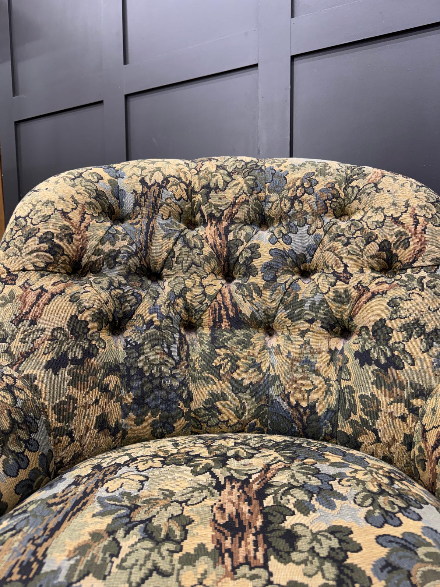 Vintage Floral Buttoned Nursing Chair Victorian Style Bedroom Chair Armchair
