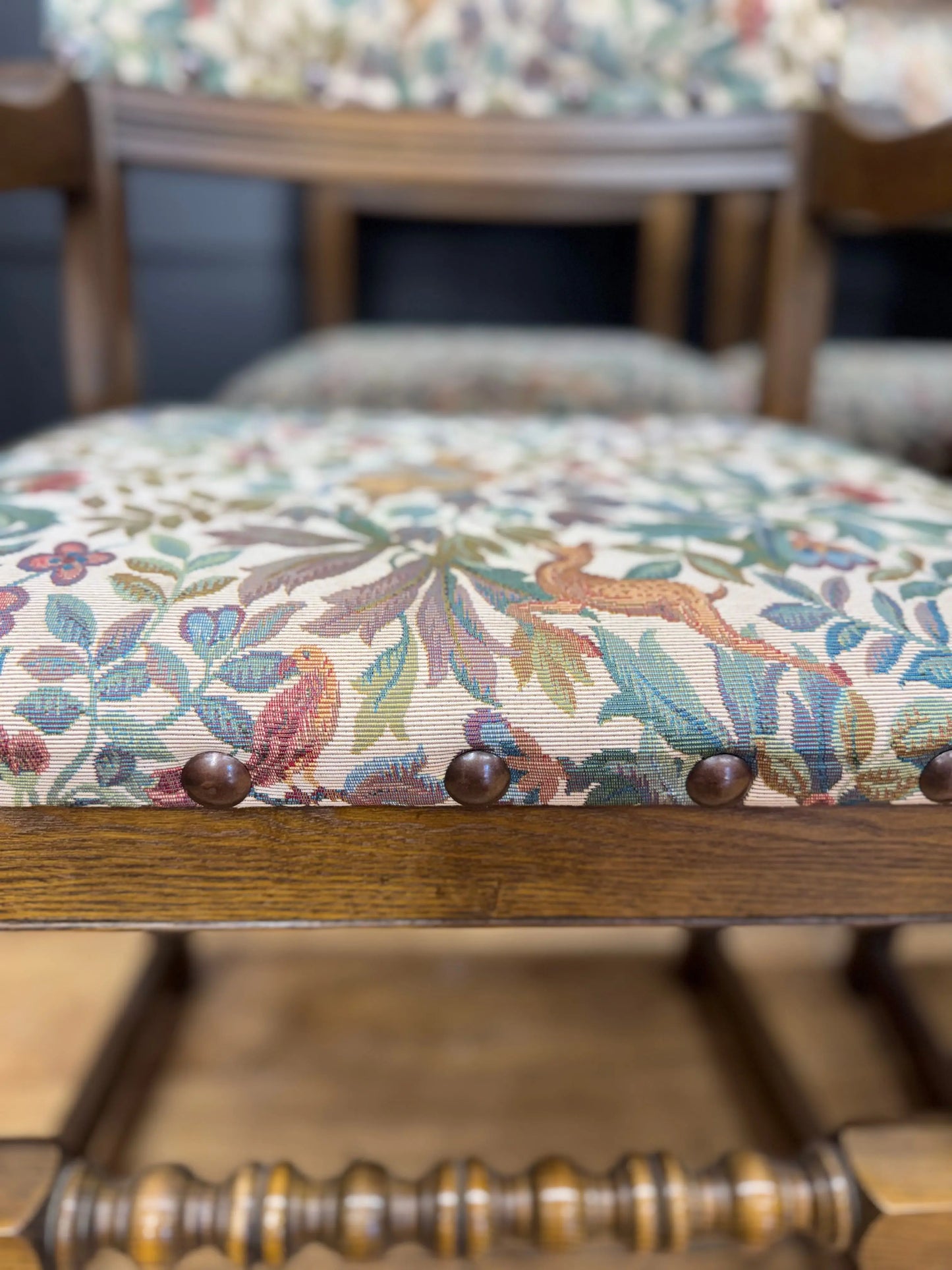 Old Charm Set 6 Dining Kitchen Chairs 2 Carvers Pegasus Fabric Solid Oak Vintage