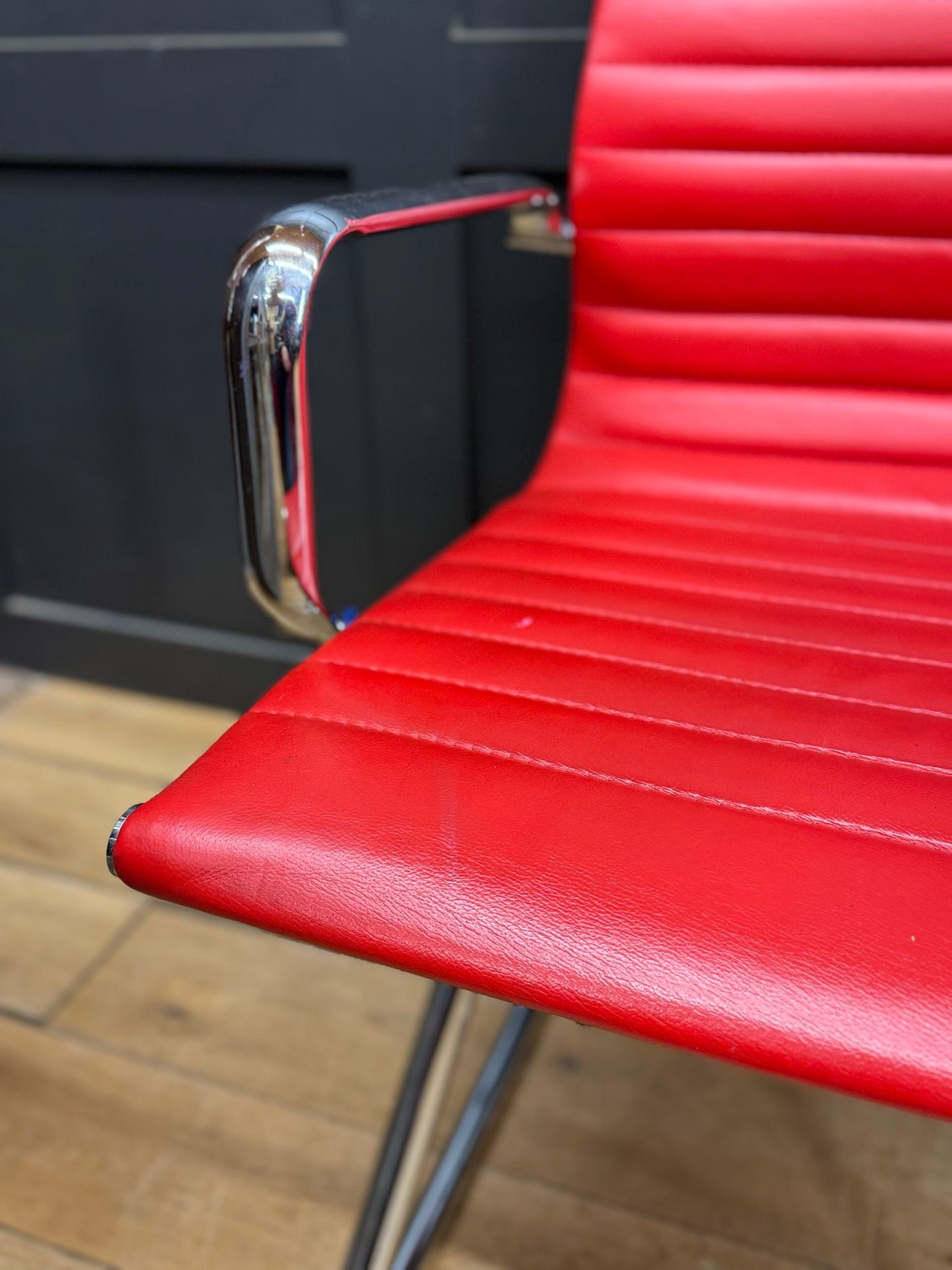Pair Of Mid Century Style Chairs / Eames Style Chrome And Leather Chairs Seating