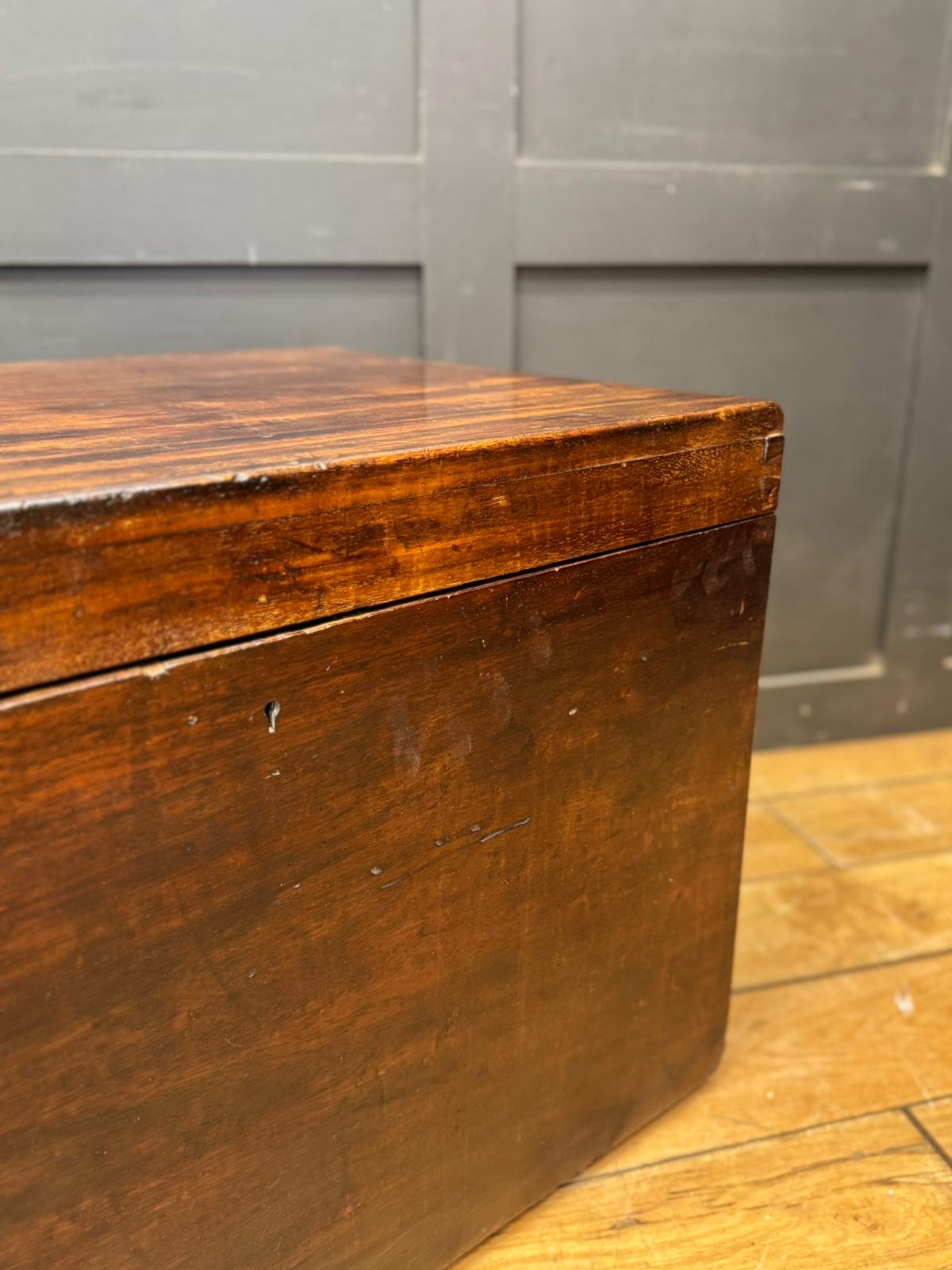 Antique Mahogany Blanket Chest Coffee Table Storage Box Trunk