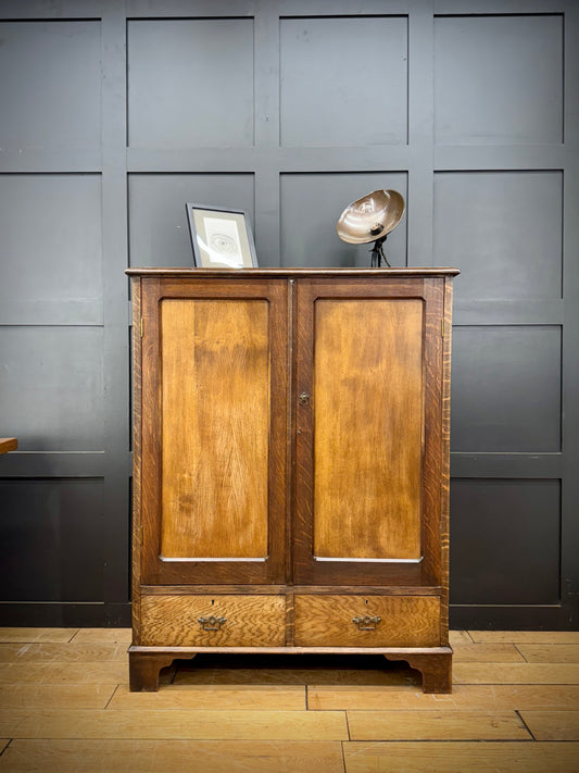 Antique Oak Compact Wardrobe – Solid English Oak Double Door Armoire with Drawers