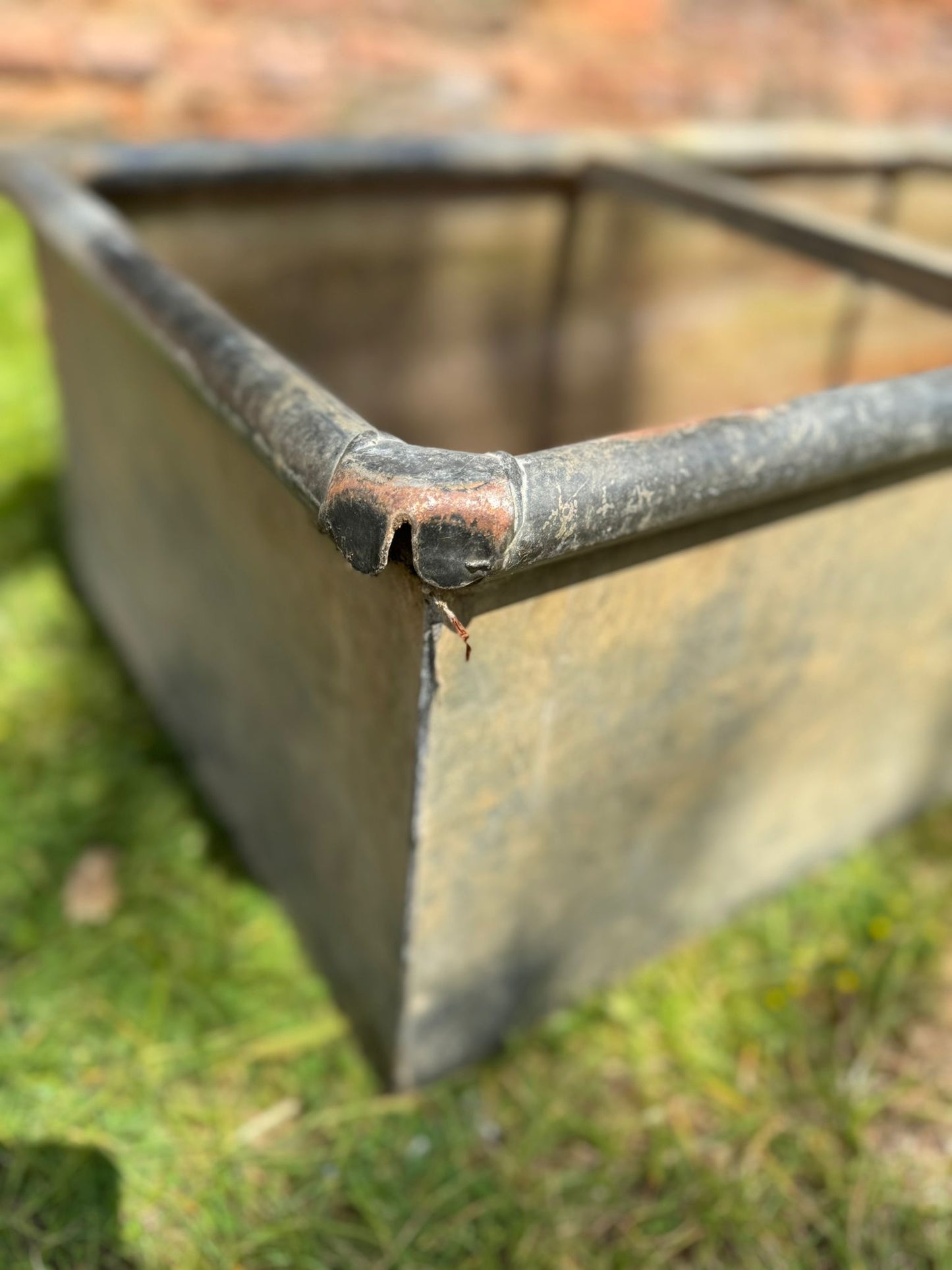 Vintage Galvanised Water Trough Planter Pond 124cm Garden Feature Rustic Tank 3a