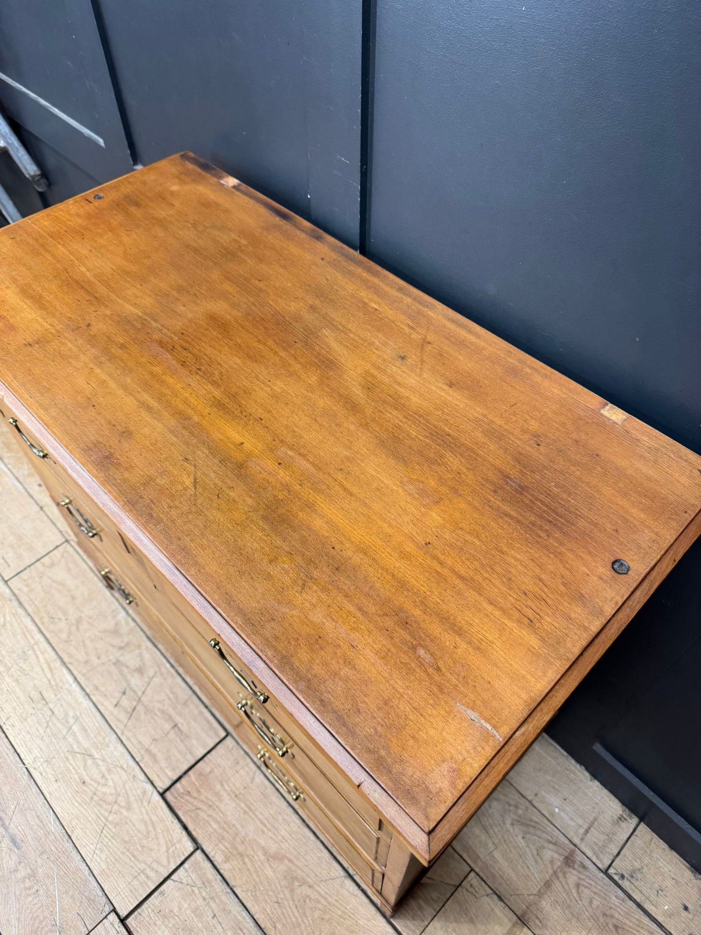 Edwardian Satin Walnut Chest of Drawers – Bedroom Storage