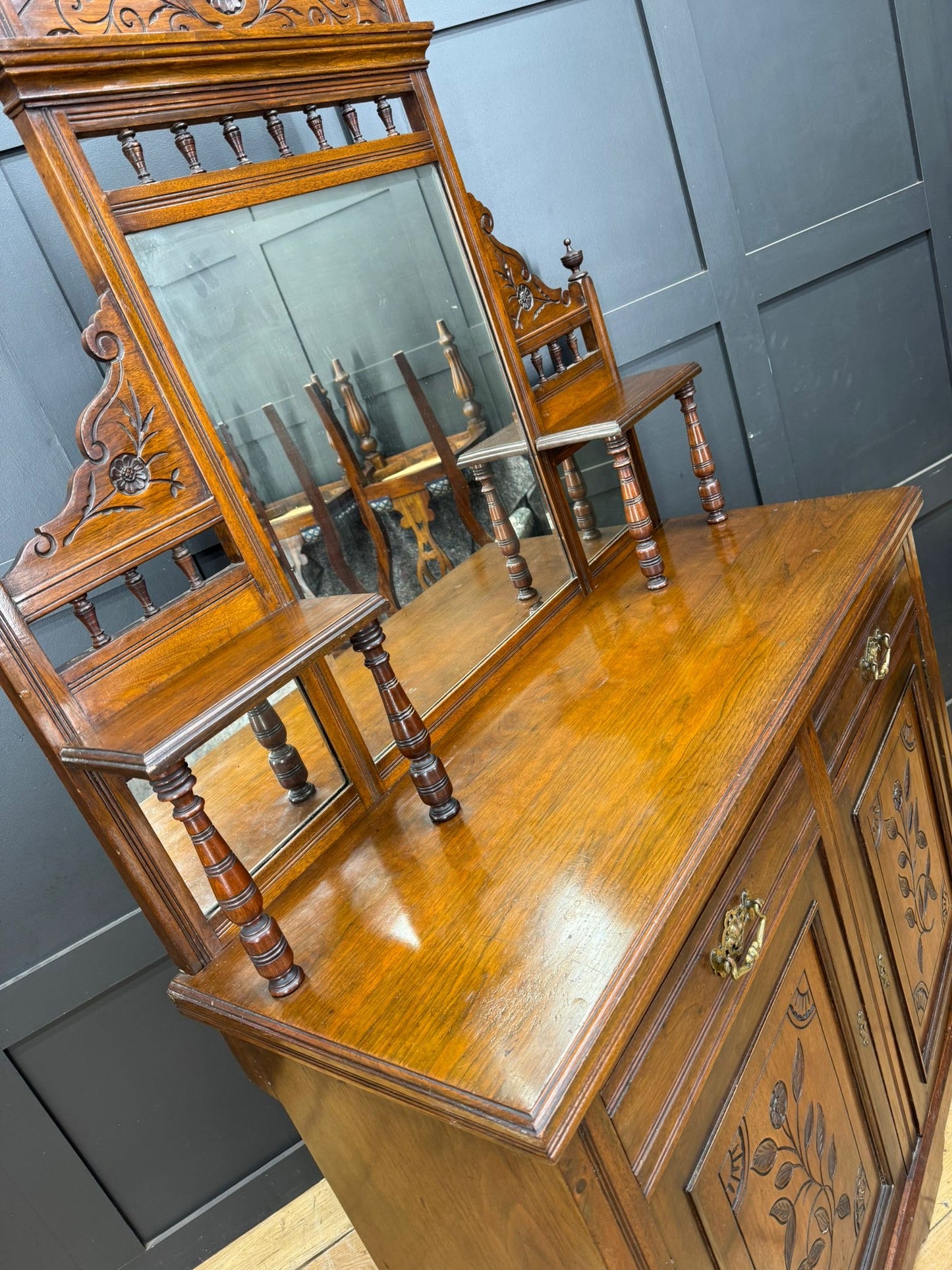 Edwardian Walnut Mirrored Sideboard with Carved Detail