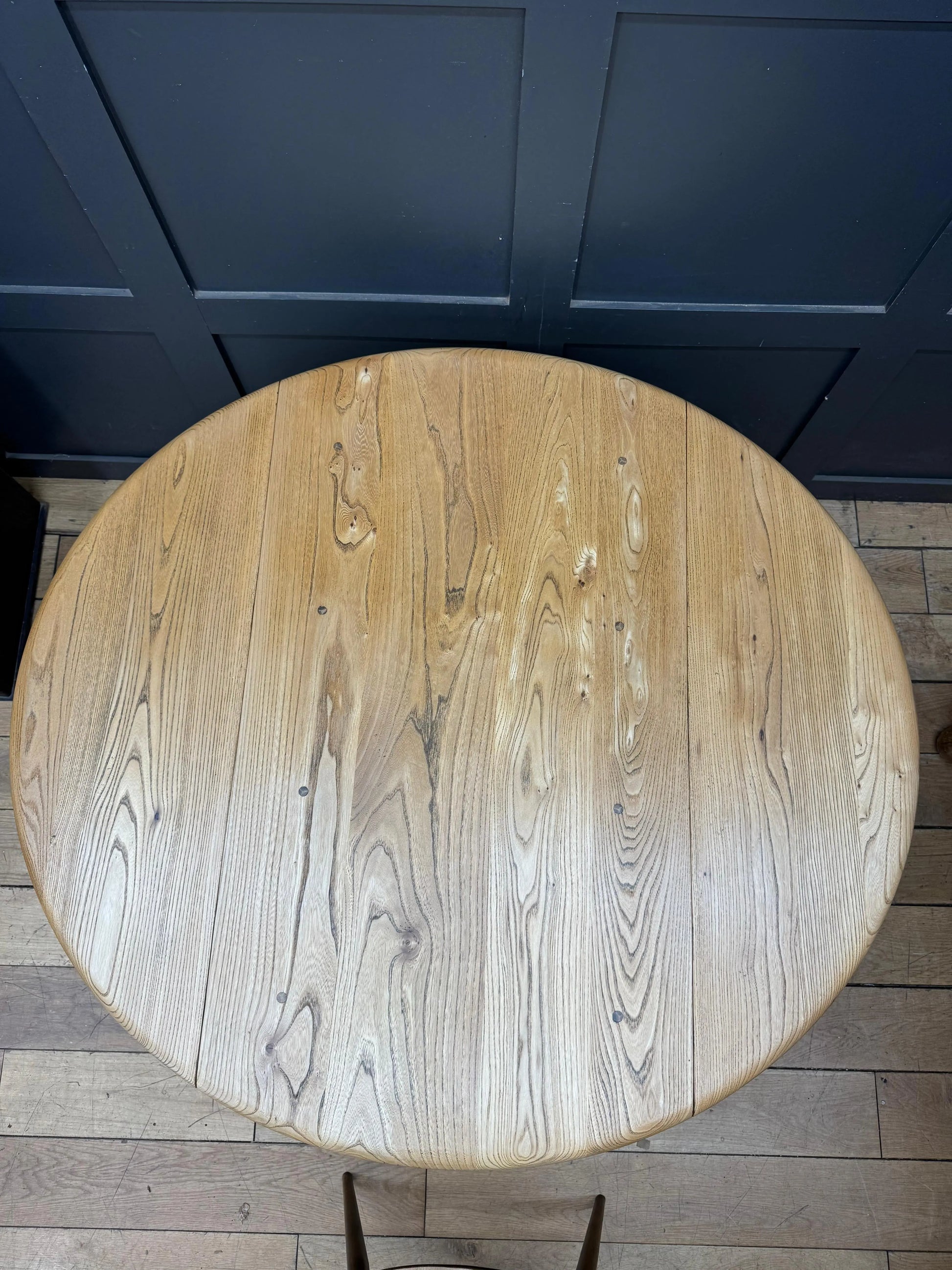 Ercol Elm Drop Leaf Dining Table  / Vintage Retro Extending Round Kitchen Table RUSTIC WAREHOUSE NORFOLK