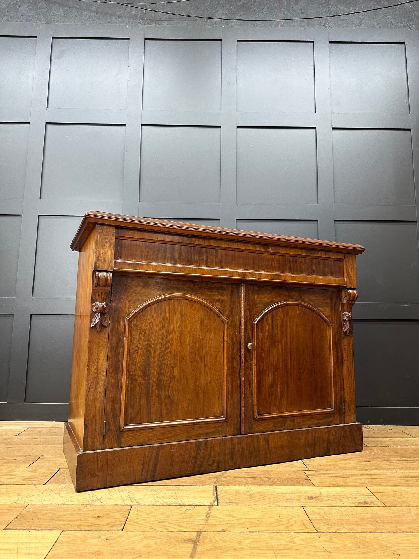 Antique Mahogany Sideboard Chiffonier / Cocktail Cabinet / Buffet Server