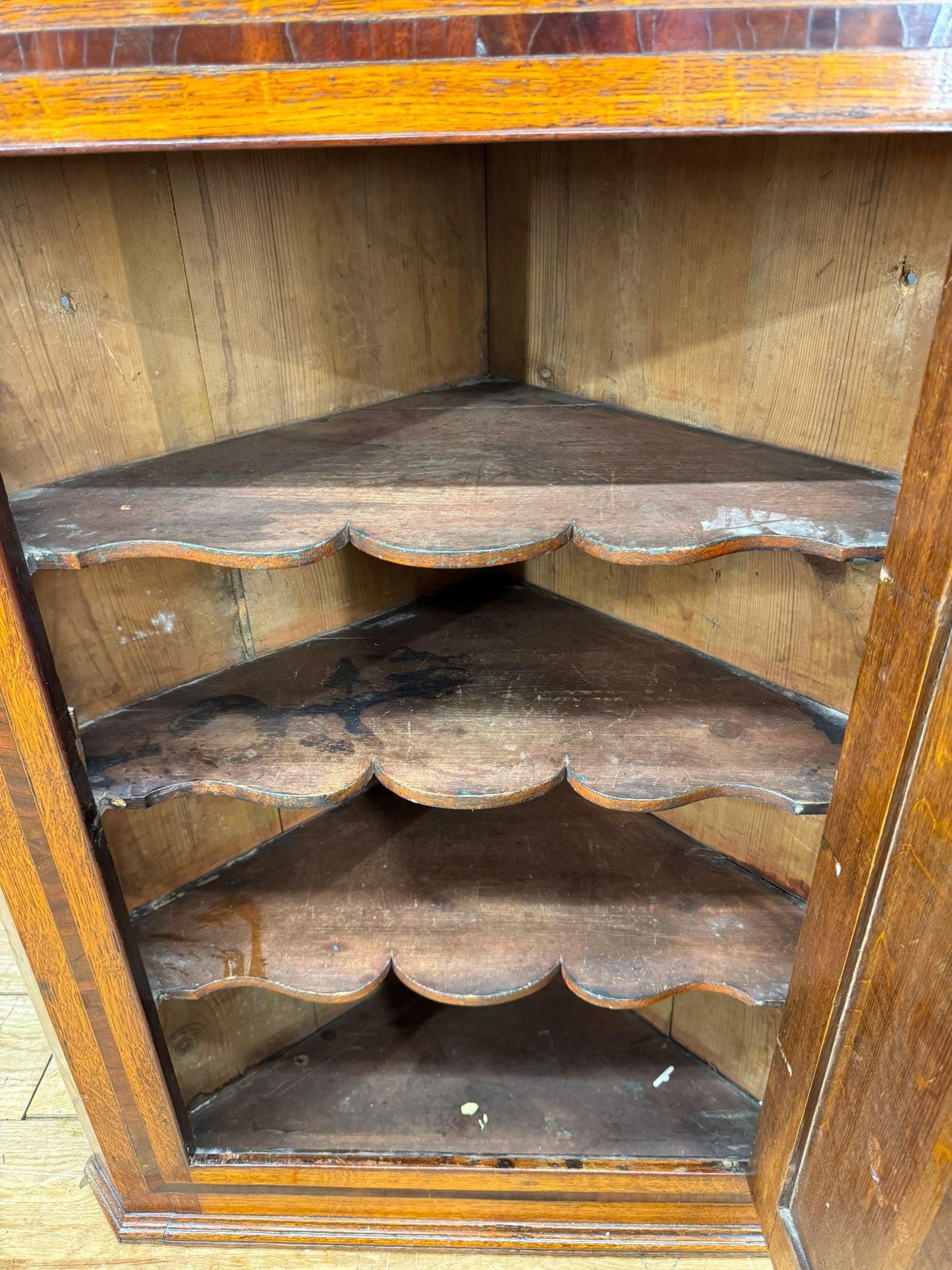 Georgian Oak Wall Corner Cupboard / Hanging Corner Cabinet / Hall Storage