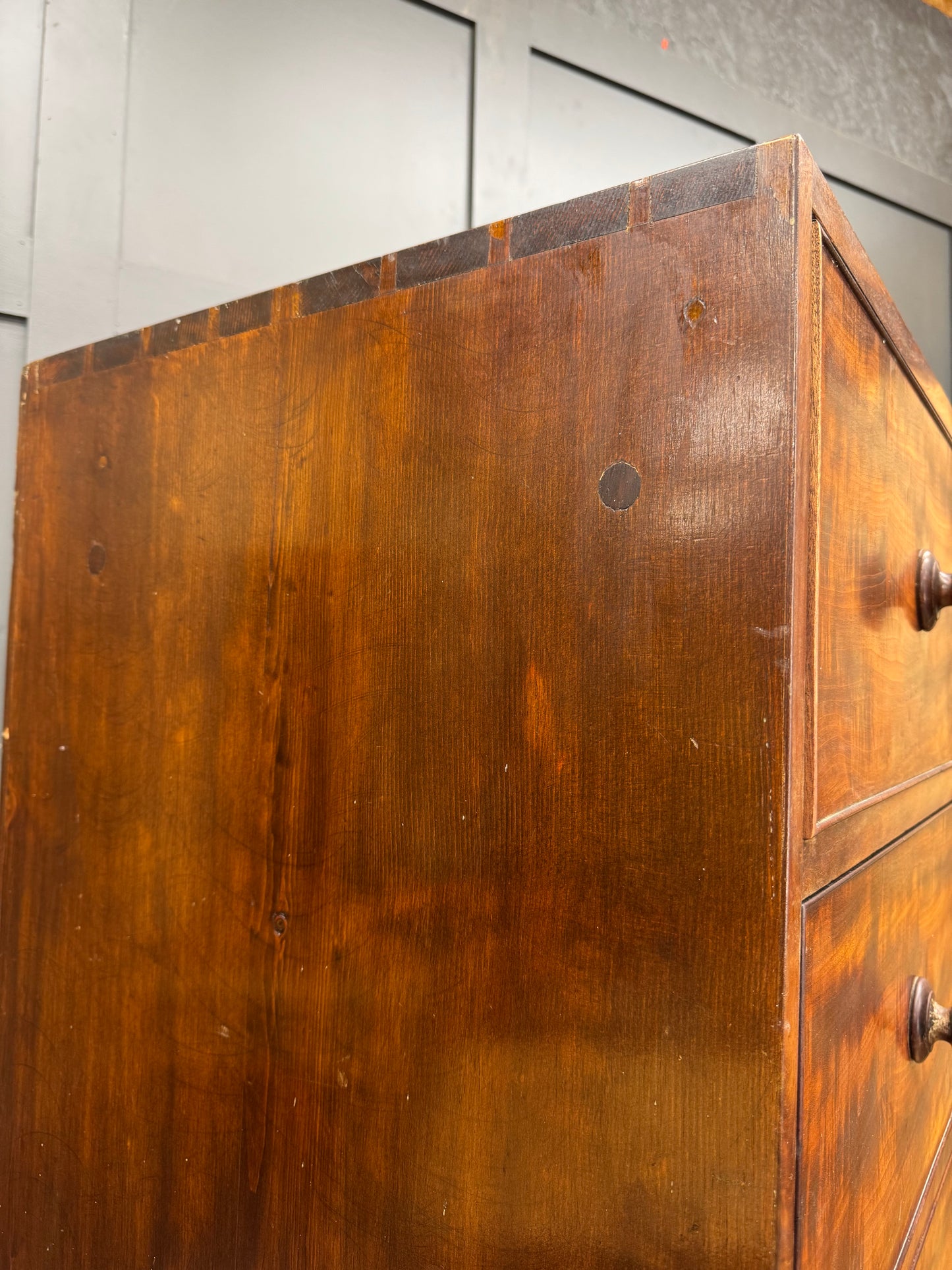 Antique Tall Mahogany Chest Of Drawers / Bedroom Clothes Storage Drawers 19th.C