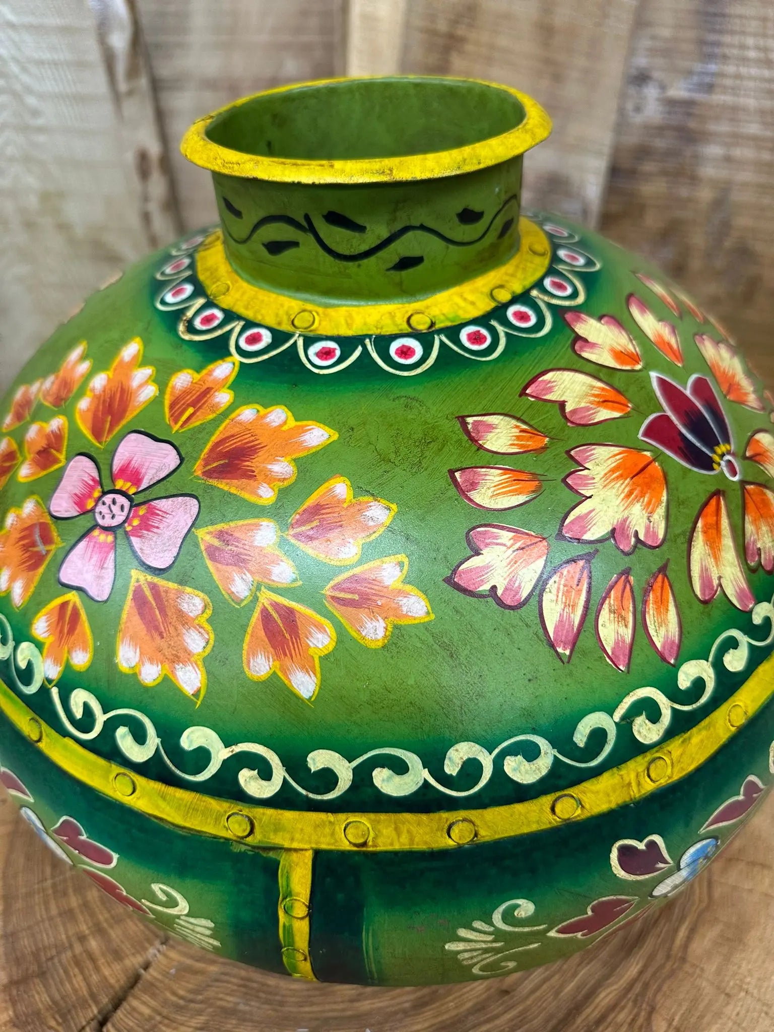 indian plant pot Vintage Painted Indian Water Pot Vase / Riveted Hand Beaten Metal Plan – RUSTIC WAREHOUSE NORFOLK