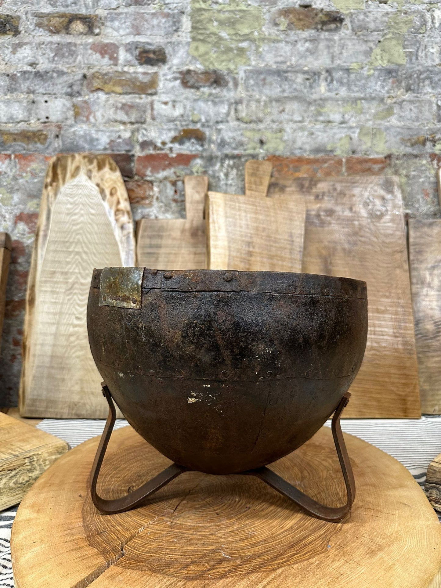 Antique Rusty Metal Planter / Plant Herb Patio Pot / Planter Rustic Fruit Bowl B