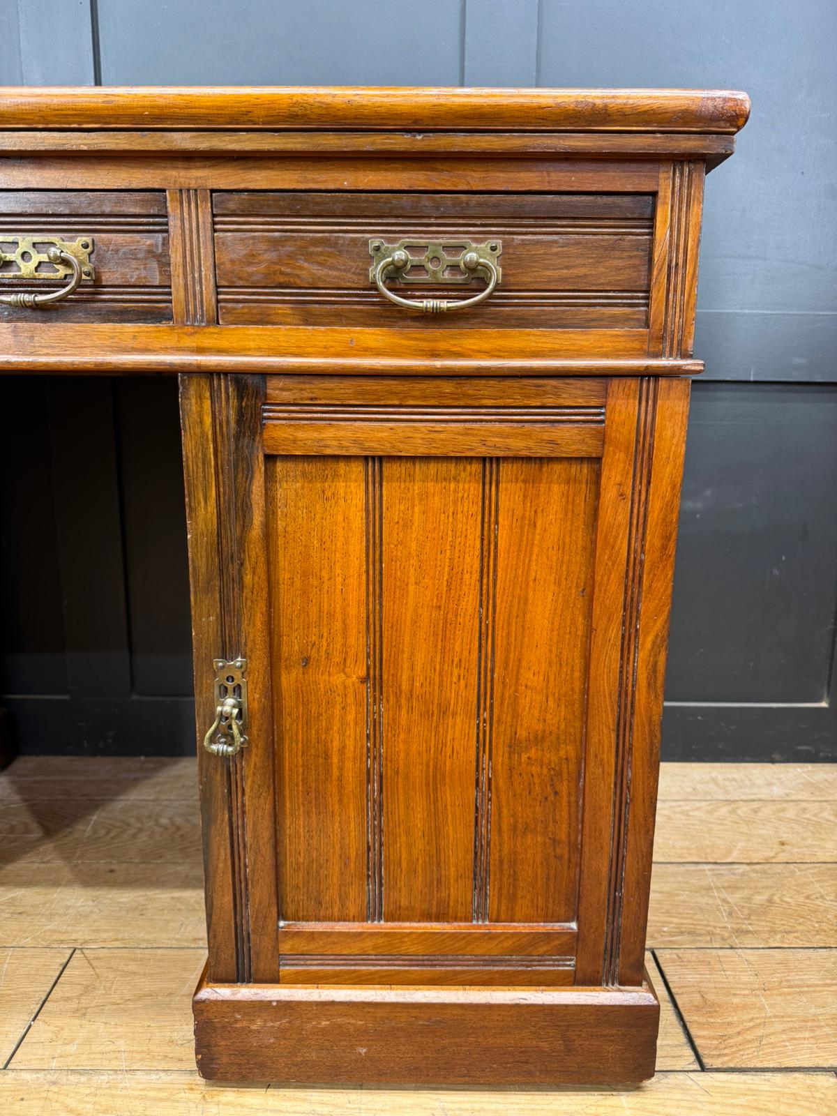 Edwardian Walnut Pedestal Desk with Leather Writing Top / Office Study Furniture