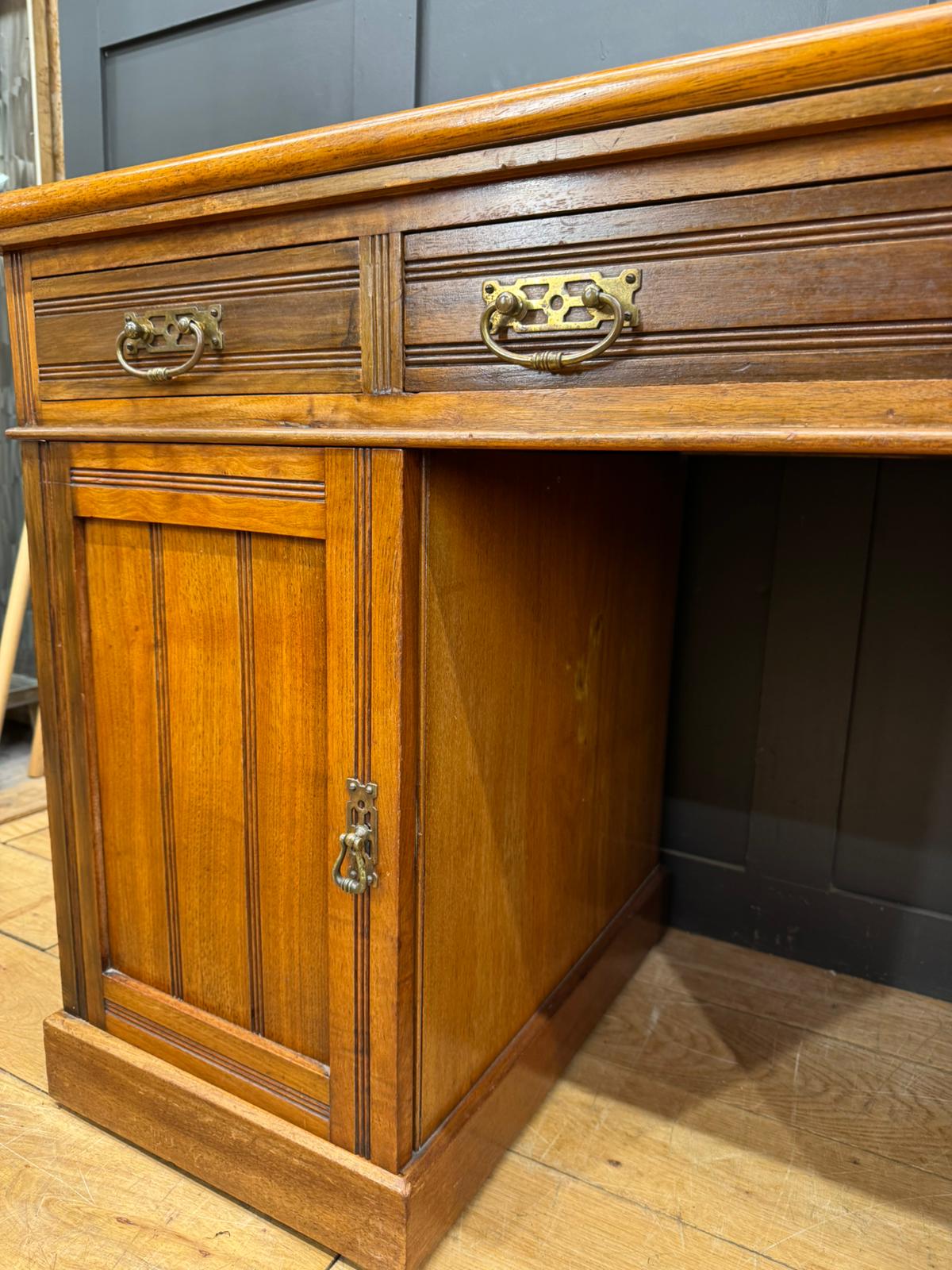 Edwardian Walnut Pedestal Desk with Leather Writing Top / Office Study Furniture
