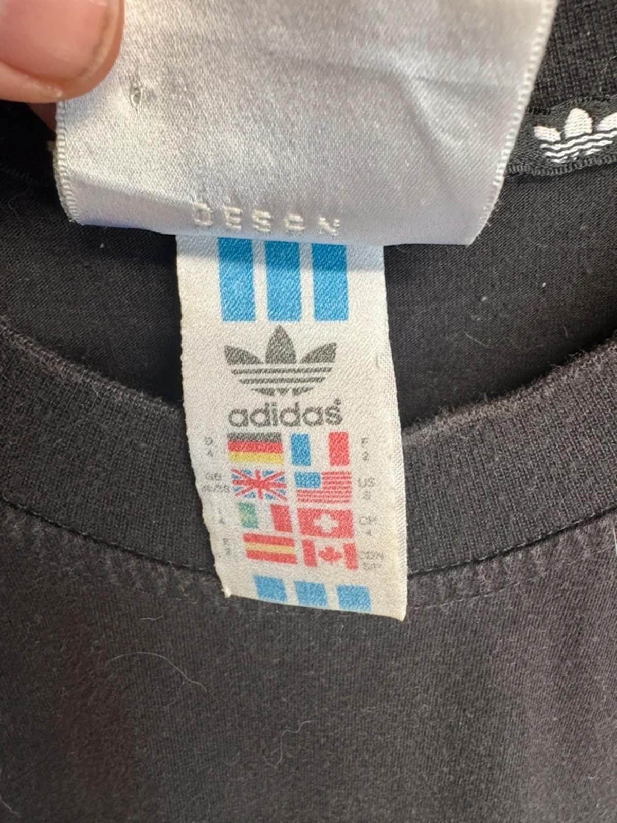 Vintage 1990s Adidas Men’s T-Shirt top Large