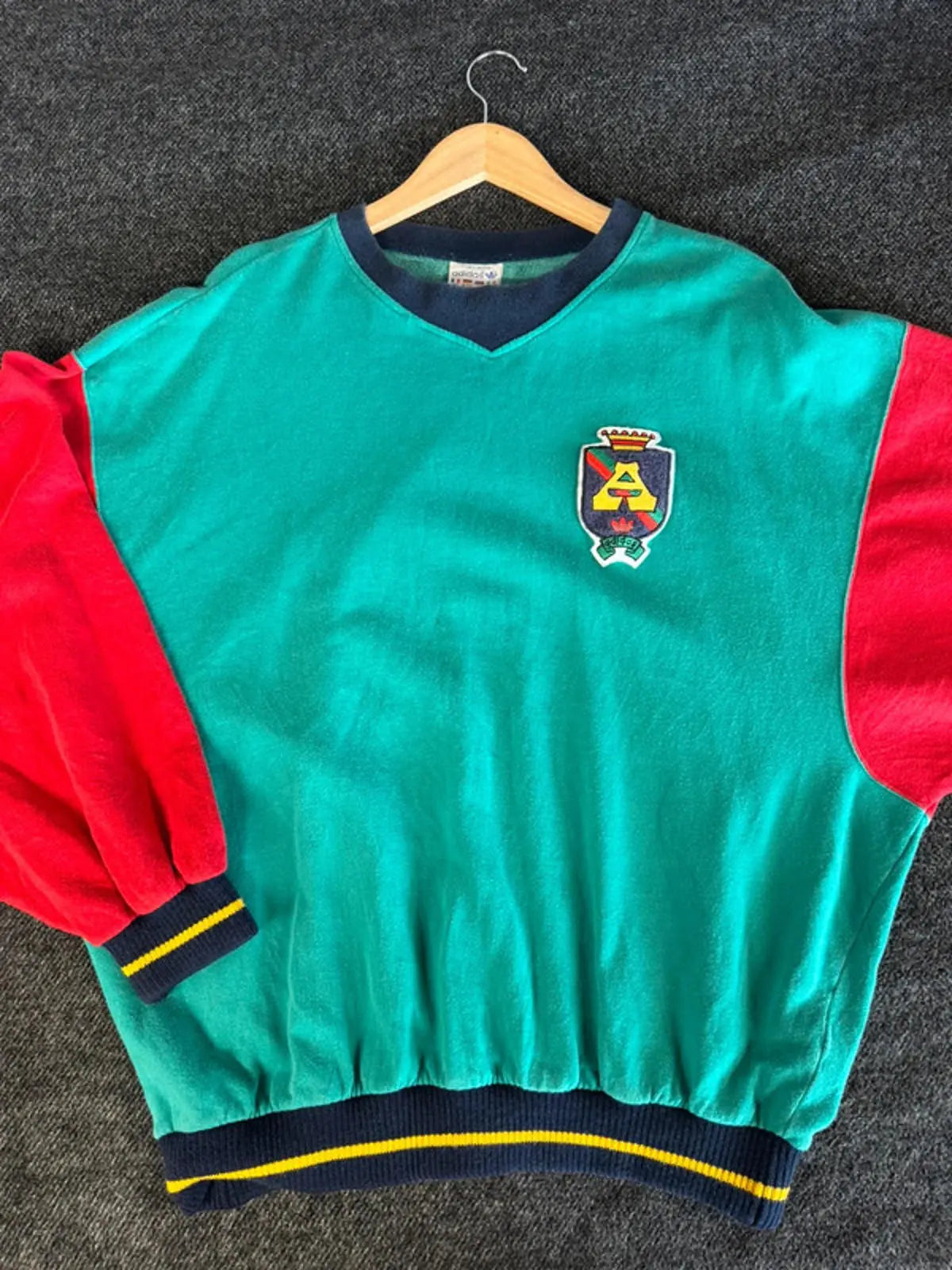 Adidas 80's Embroidered Logo Sweatshirt Jumper Top Sweater Men’s XL adidas