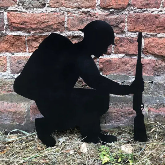 Kneeling Soldier Metal Garden Decoration - Black RW NORFOLK