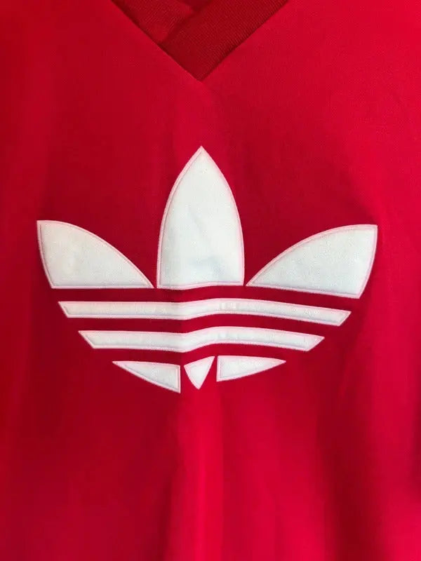 Original early 90s  Vintage Adidas t-shirt Medium 90s Y2K Medium #410