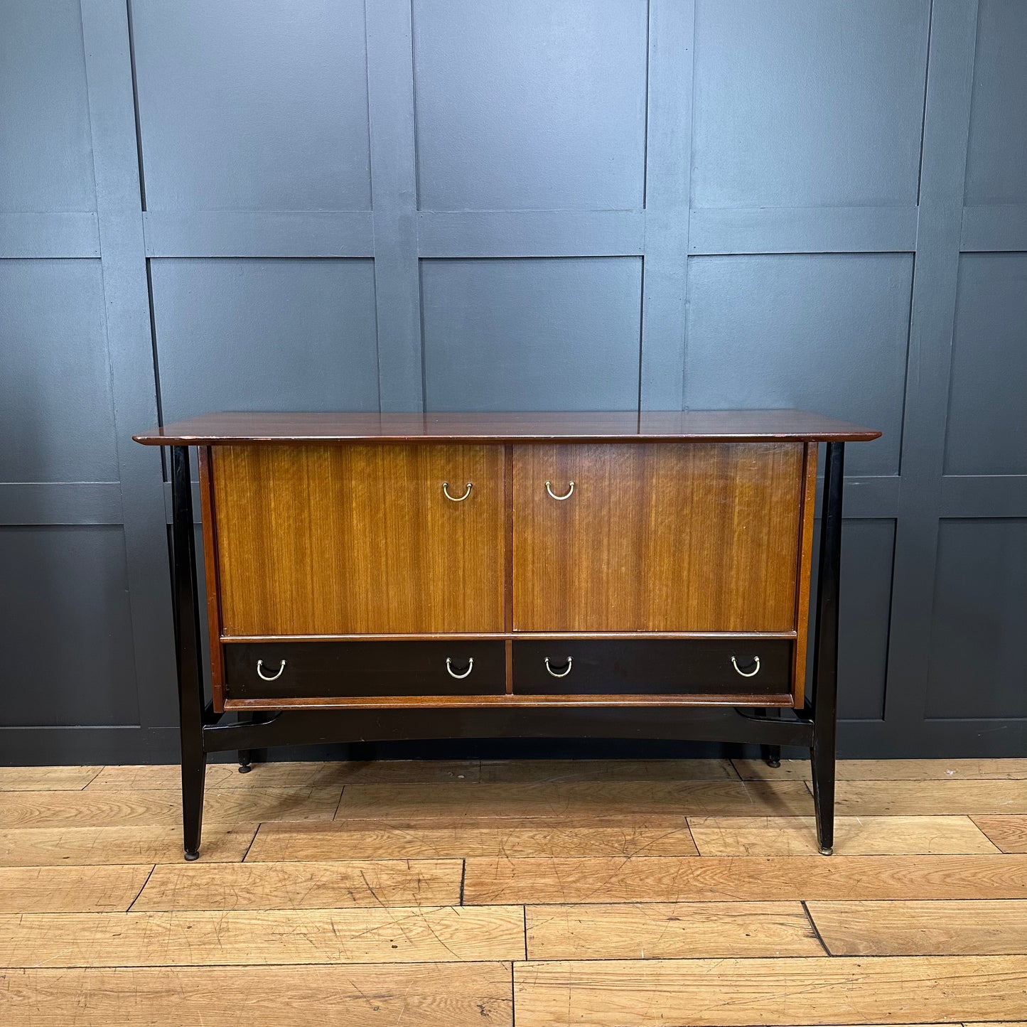 Mid Century G Plan Librenza Sideboard /Cocktail Drinks Cabinet