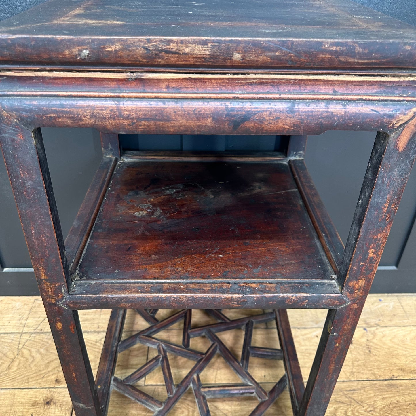 Antique Chinese Urn Side Table / Plant Stand / Chinese Furniture /lamp table