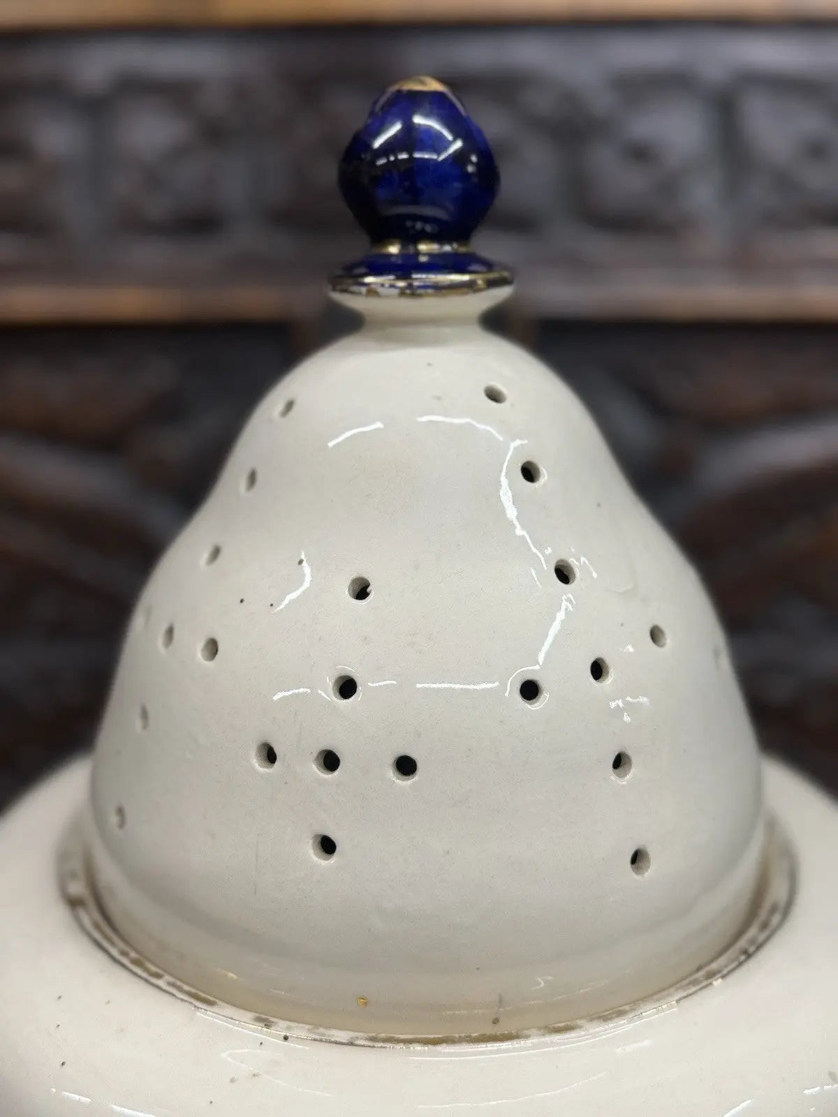Vintage apothecary leeches jar cream ceramic with cobalt blue gilt detailing and scroll handles