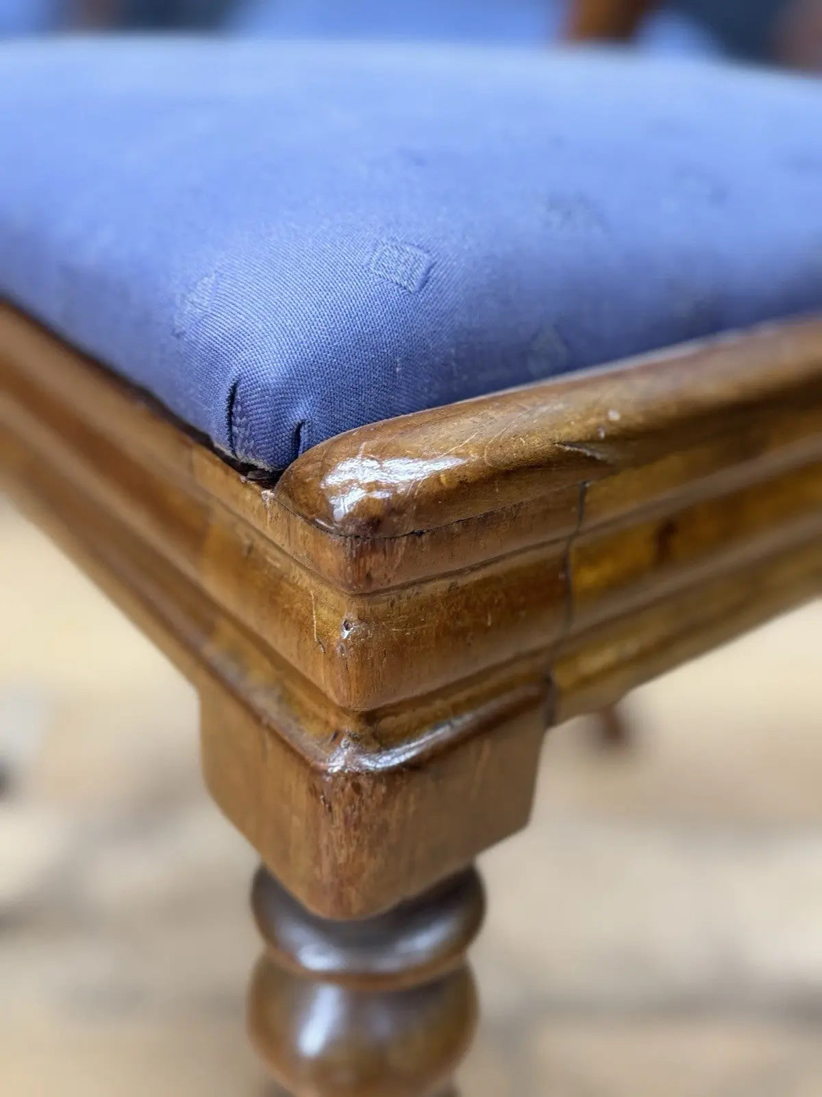 Victorian mahogany dining chairs set of 4, brown with blue patterned upholstery and balloon backs.