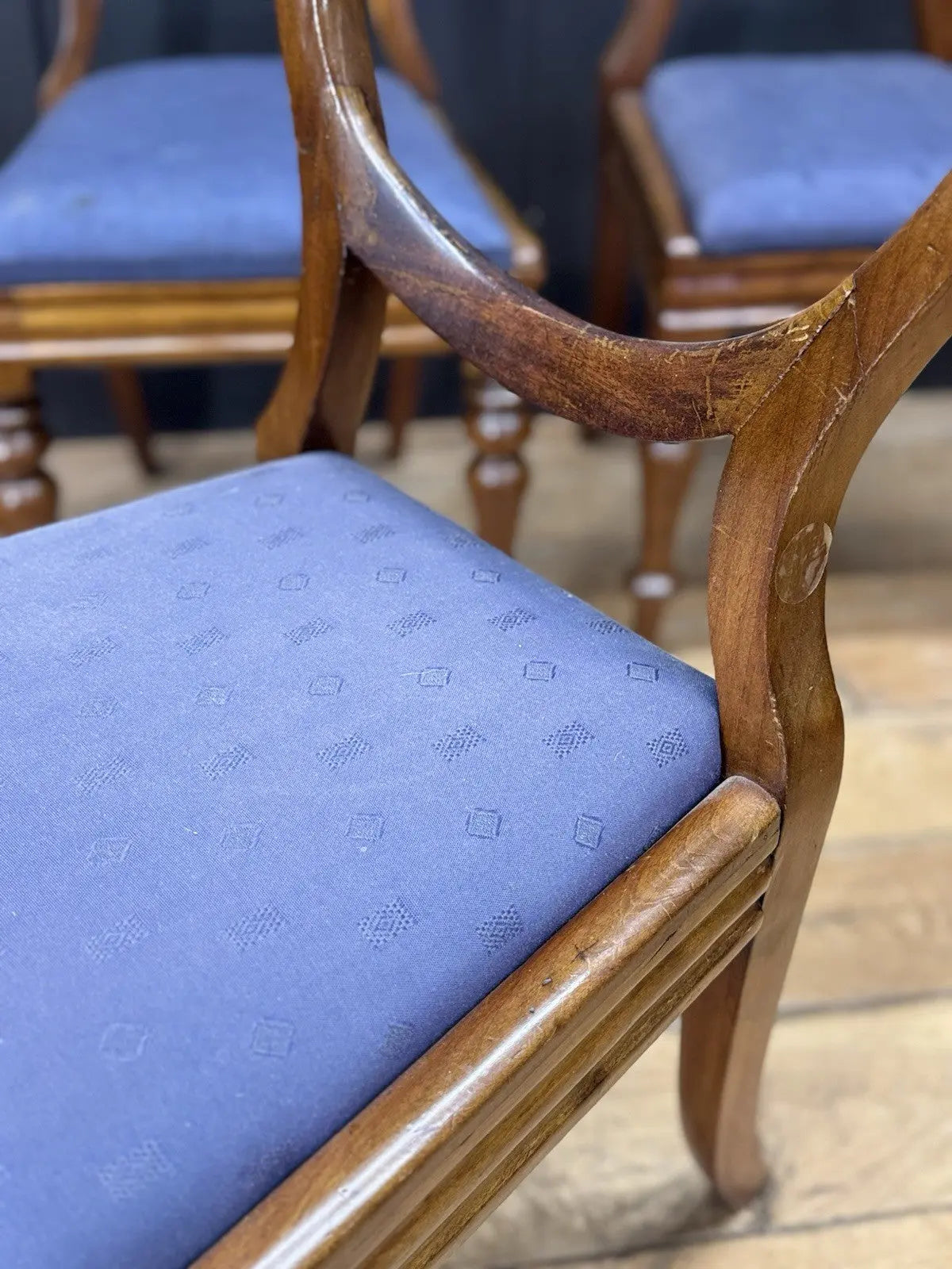 Victorian mahogany dining chairs set of 4, brown with blue patterned upholstery and balloon backs.