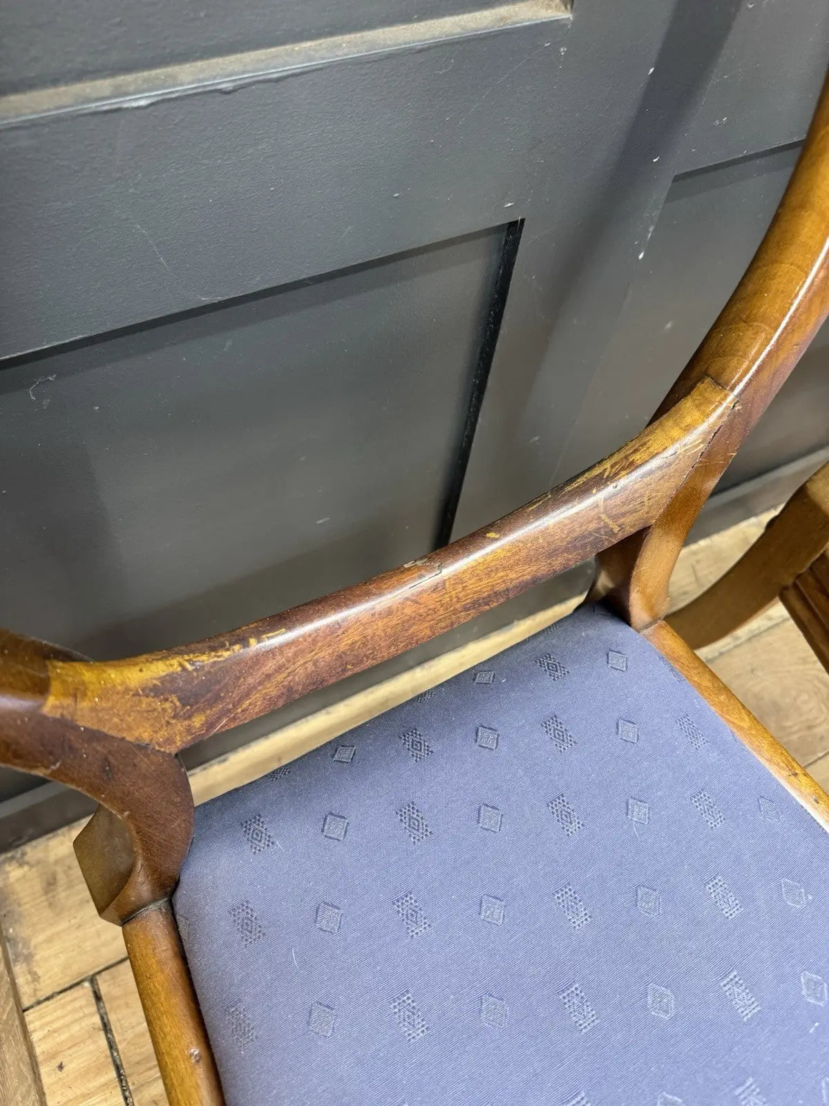 Victorian mahogany dining chairs set of 4, brown with blue patterned upholstery and balloon backs.