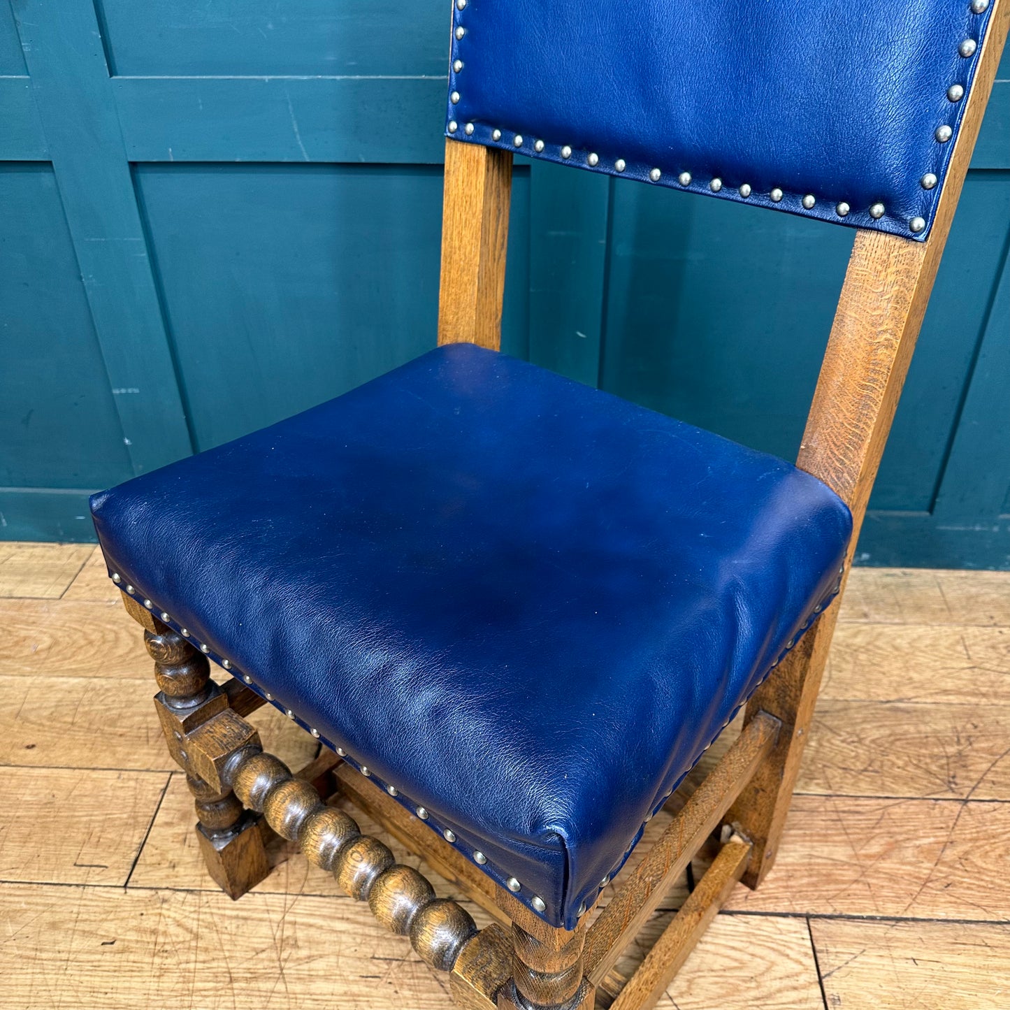 Set Of 6 Antique Style Dining Chairs / Solid Oak Kitchen Chairs / Blue Leather